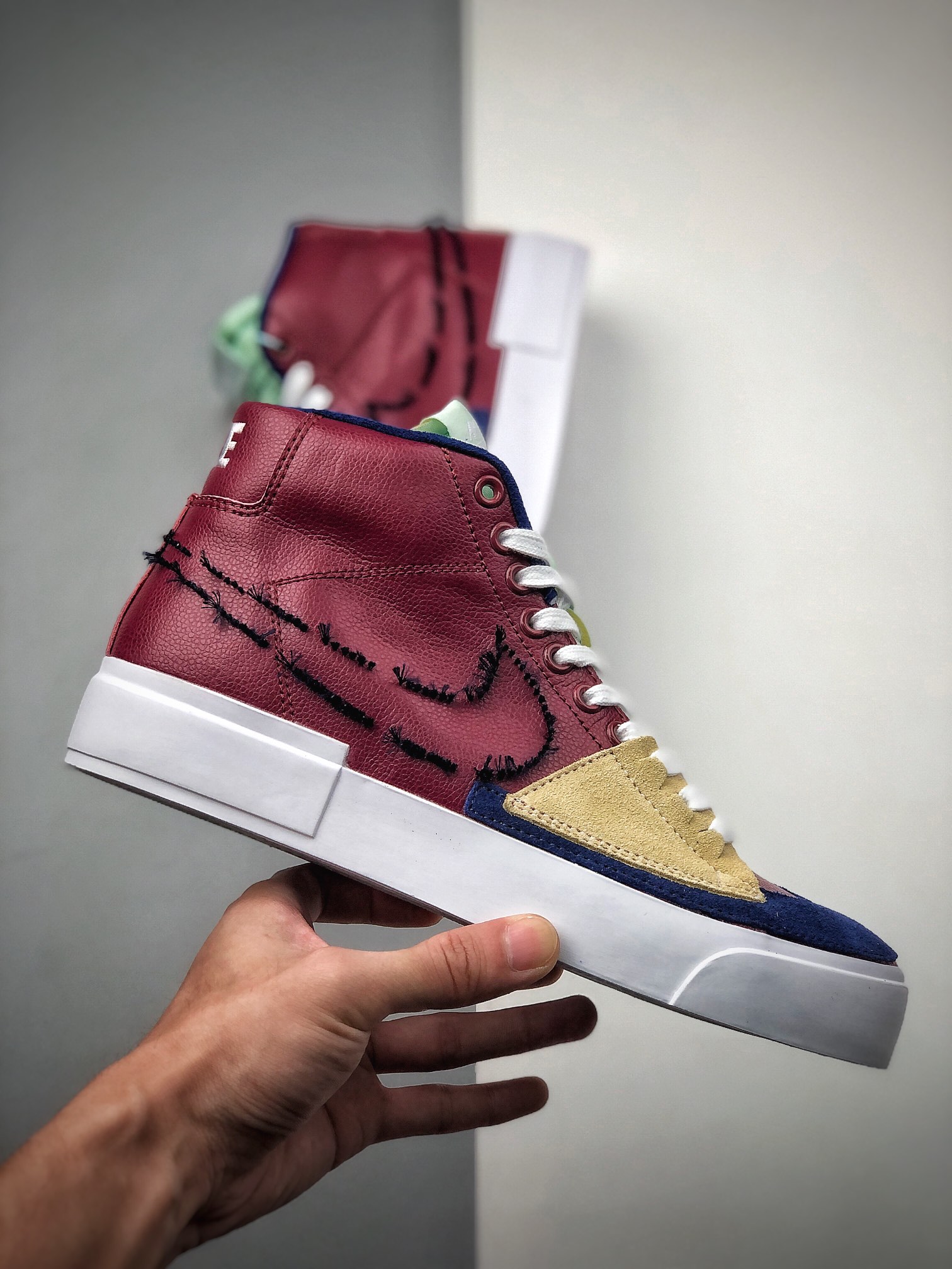 240  Nike SB Blazer Mid Edge “Team Red” 解构拆钩补丁风开拓者高帮 拼接彩色DA2189-600