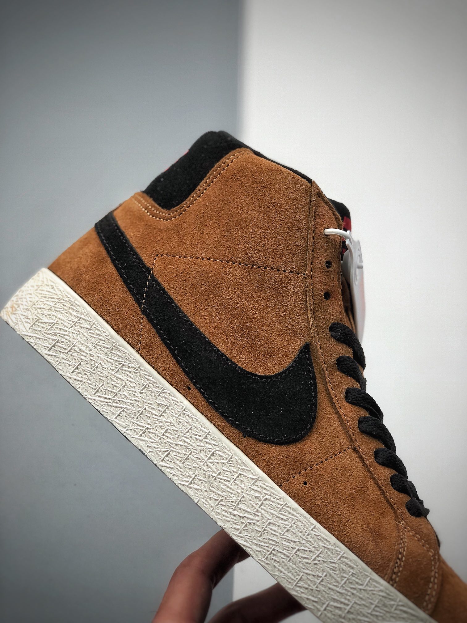 180  Nike SB Blazer Mid 经典开拓者木屑纹中帮百搭休闲运动板鞋 864349-202