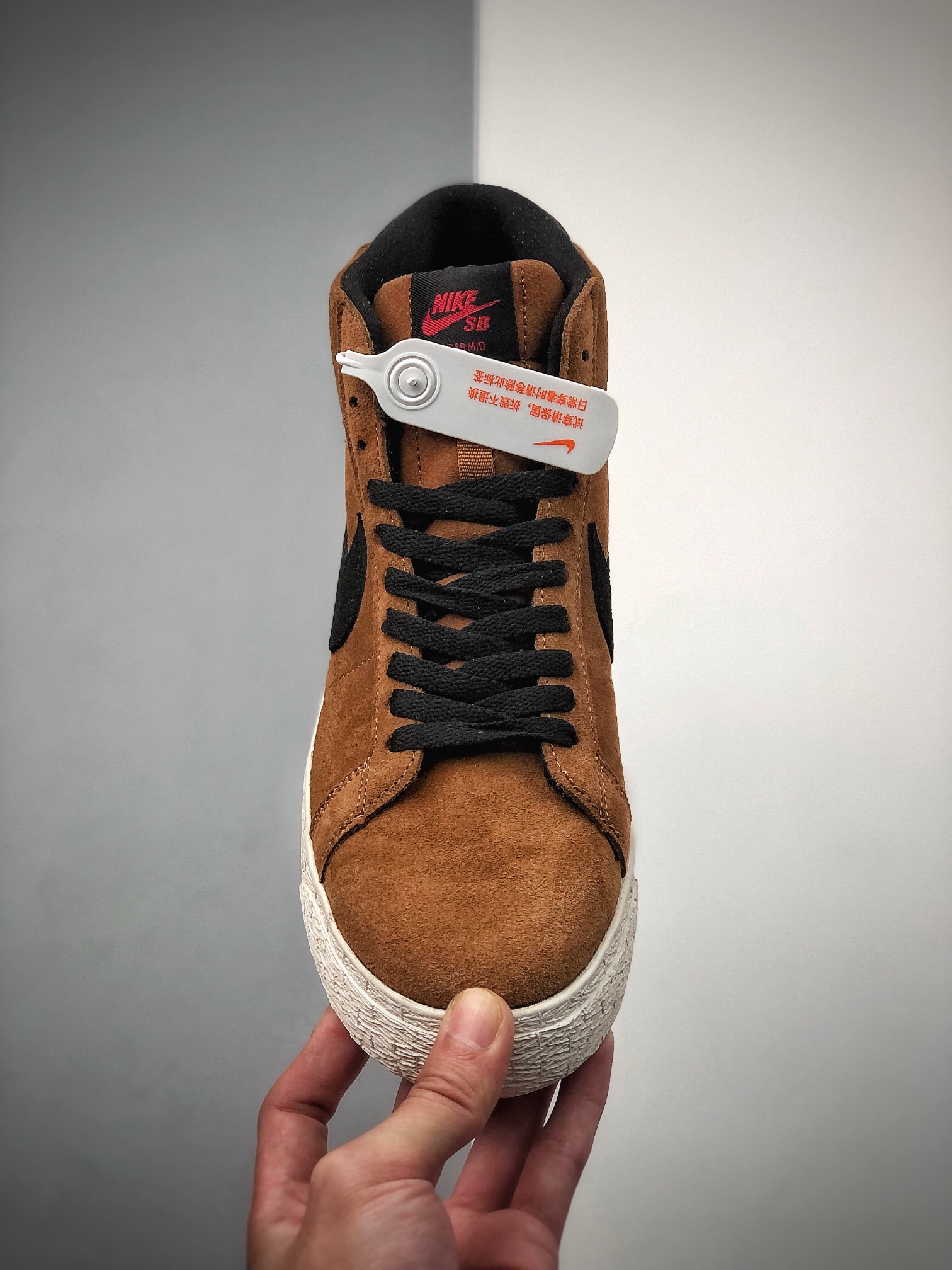180  Nike SB Blazer Mid 经典开拓者木屑纹中帮百搭休闲运动板鞋 864349-202