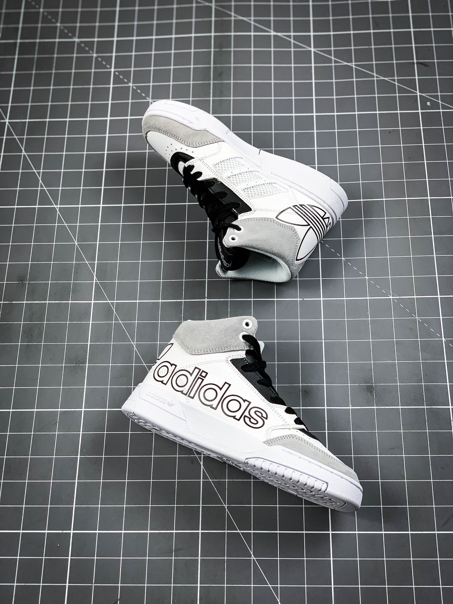 230 阿迪达斯/Adidas 公司级ADIDAS FORUM MID LOW经典复古高帮板鞋 男女潮鞋皮面休闲鞋男