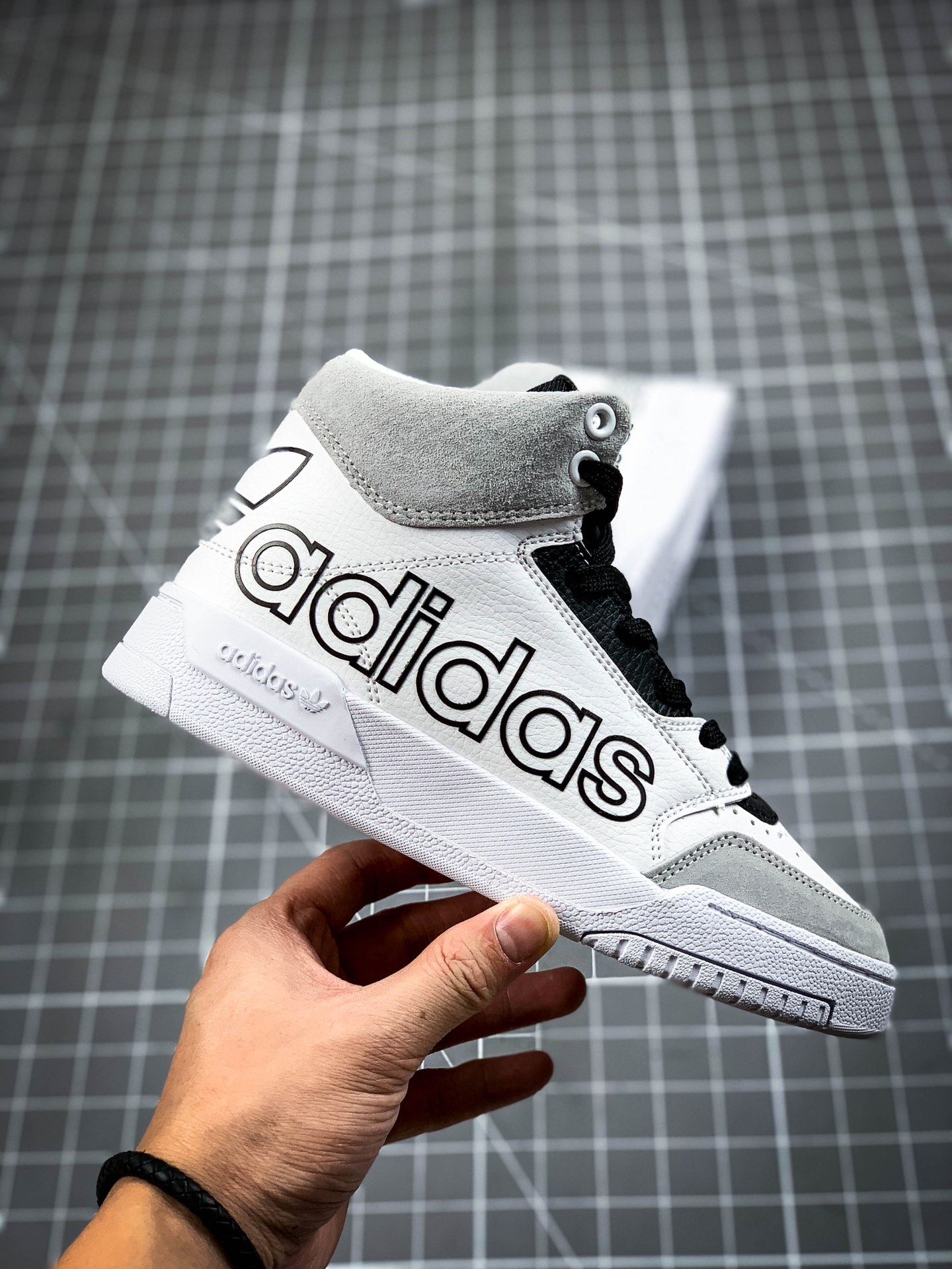 230 阿迪达斯/Adidas 公司级ADIDAS FORUM MID LOW经典复古高帮板鞋 男女潮鞋皮面休闲鞋男