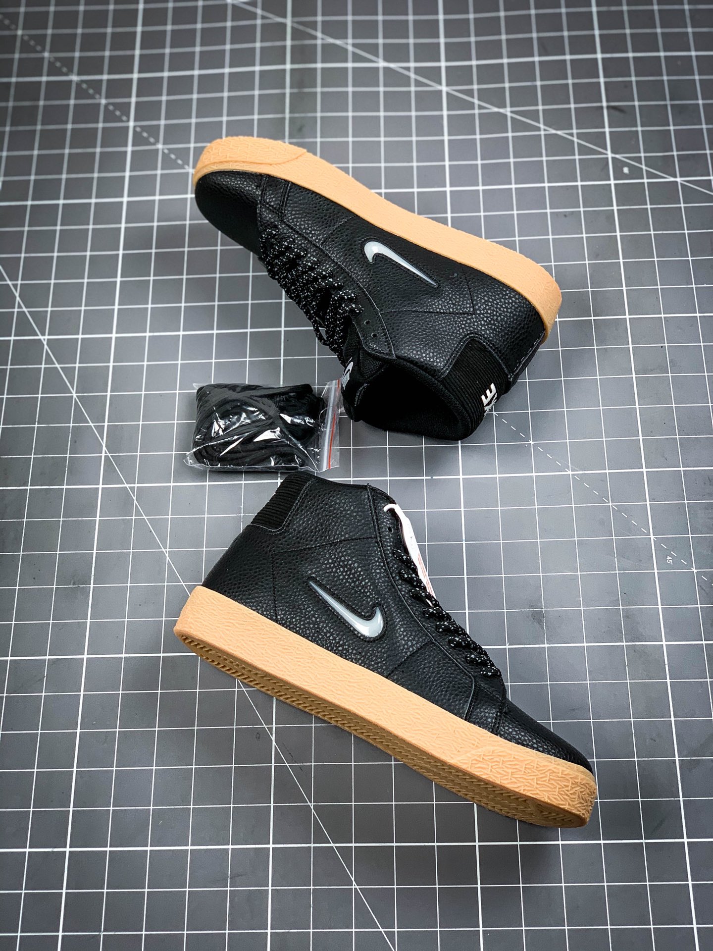 240 独家出货 耐克Nike SB Blazer Mid 经典开拓者高帮百搭休闲运动潮流鞋