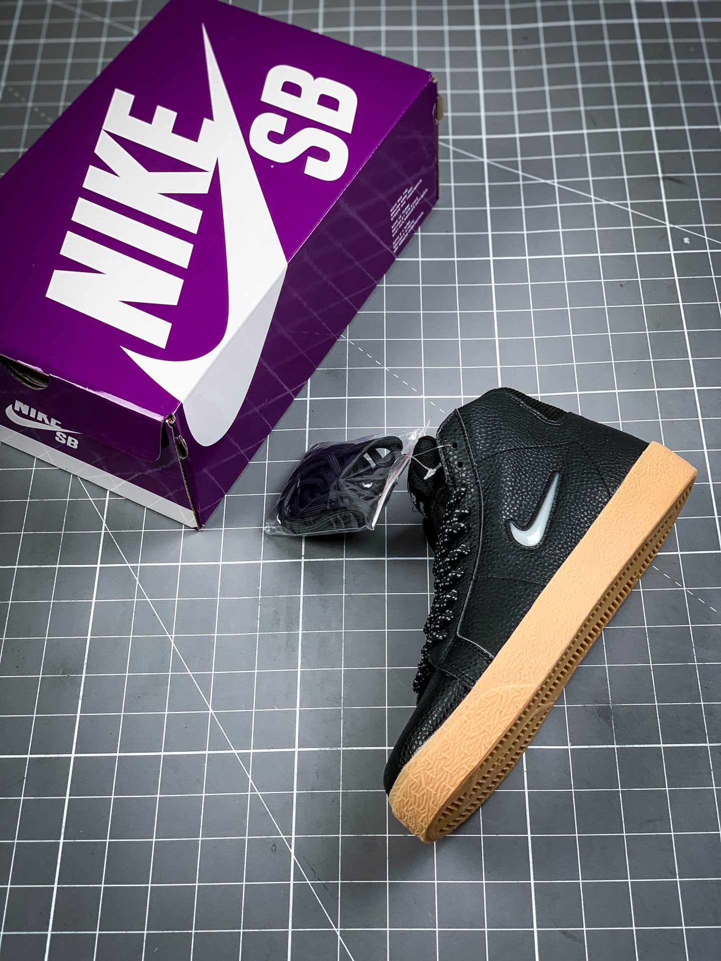 240 独家出货 耐克Nike SB Blazer Mid 经典开拓者高帮百搭休闲运动潮流鞋