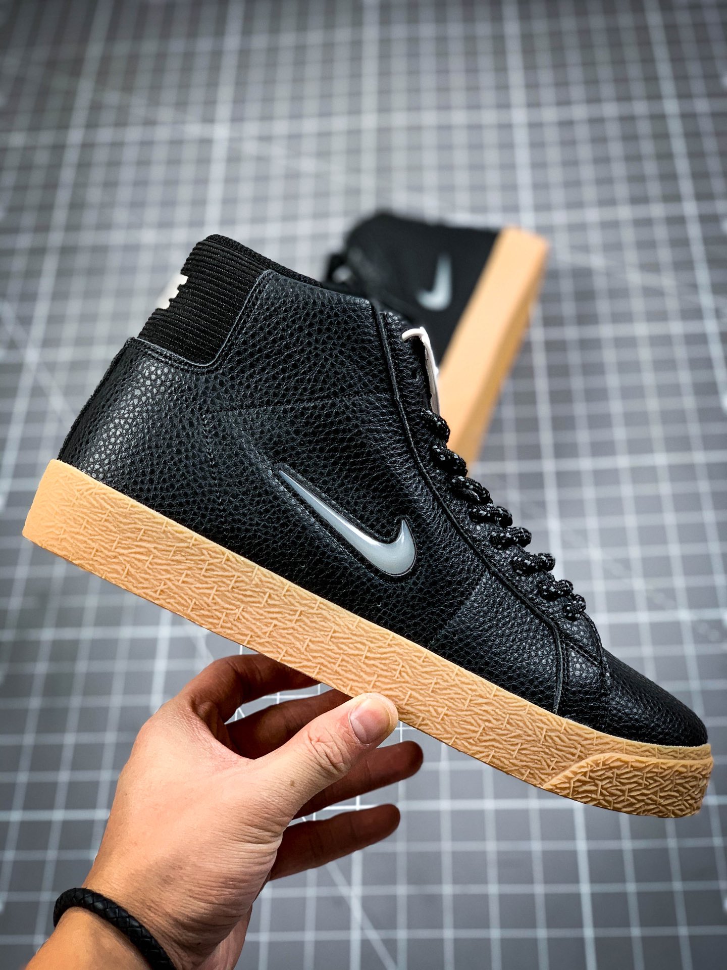 240 独家出货 耐克Nike SB Blazer Mid 经典开拓者高帮百搭休闲运动潮流鞋