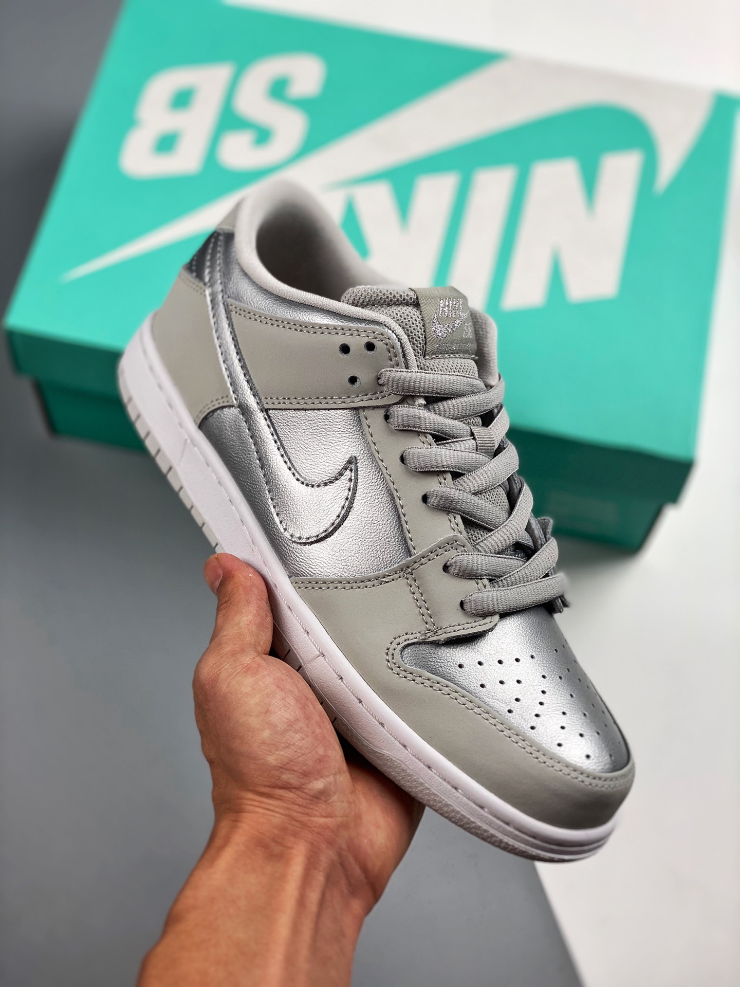 NK Dunk SB 灰银 经典元年配色 原装皮料 #内置Sole真气垫装置#正确耐磨橡胶大底 扣篮系列低帮休闲运动滑板板鞋 货号854866 029 尺码39 40 40.5 41 42 42.5 43 44 45