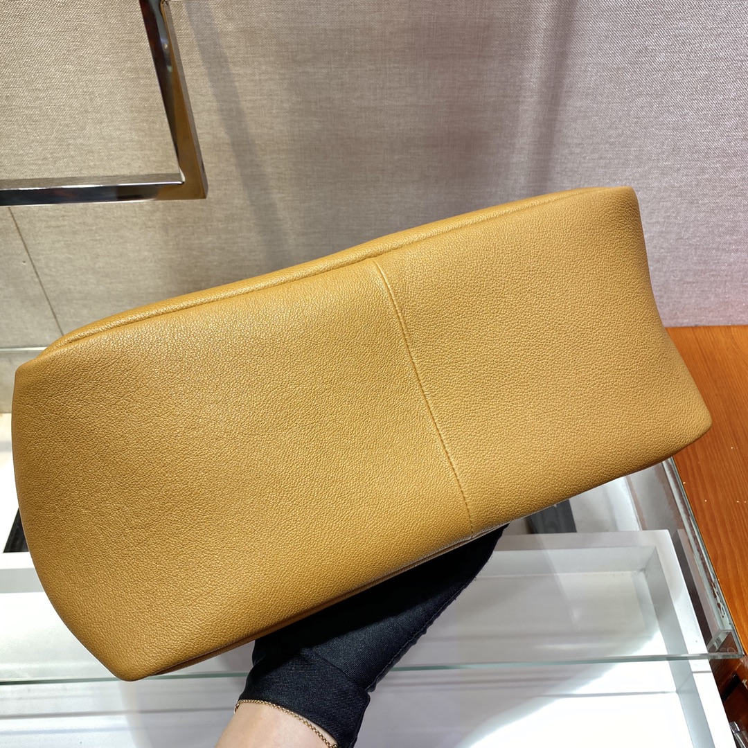 PRADA普拉达柔软鹿皮新款购物袋1BG339