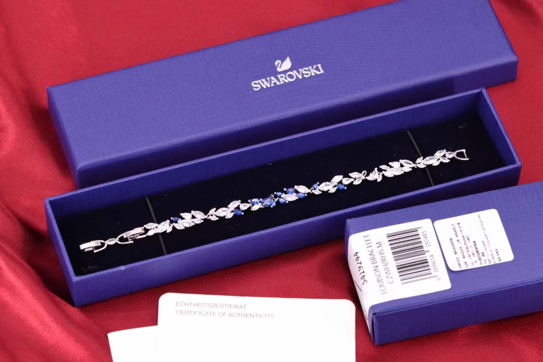 Swarovski Silver Blue Diamond Swan Leaf Bracelet: Winter-Inspired Radiant Design with Platinum Plating - 图片 2