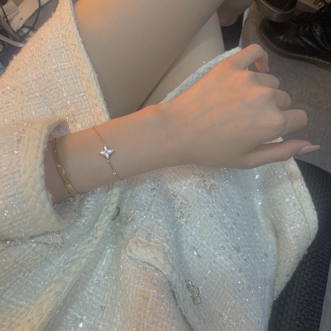 Louis Vuitton Diamond Monogram Flower Bracelet - Comprehensive 5