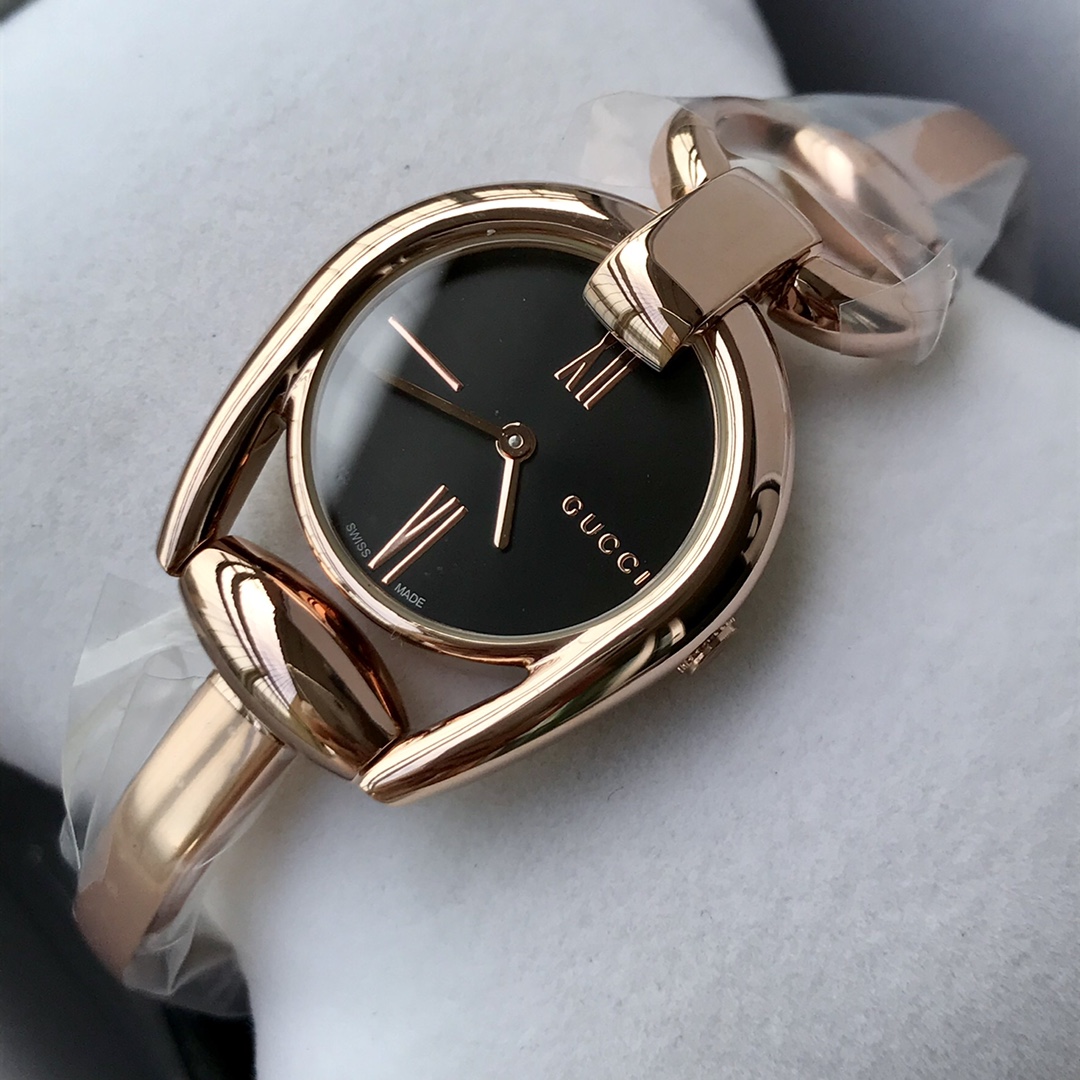 Часы Gucci