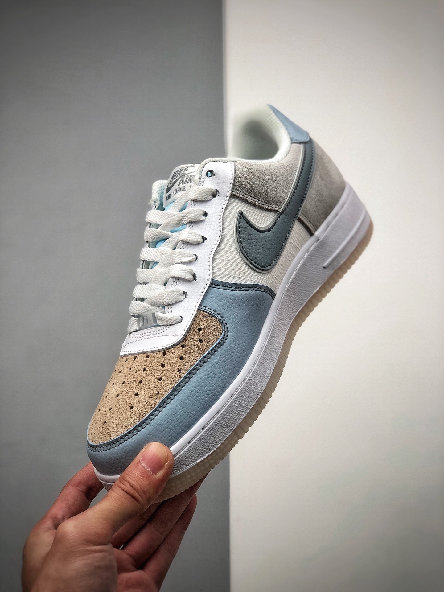 150 Nike 空军一号运动休闲板鞋 AO2425-400