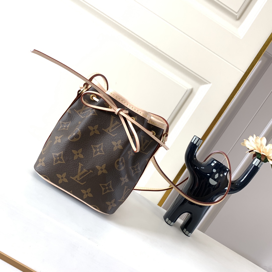 LOUIS VUITTON M41346 Bag