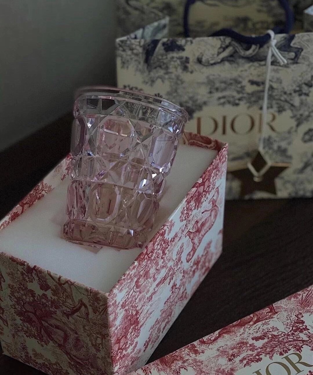 DIOR Crystal Glass - Comprehensive 3