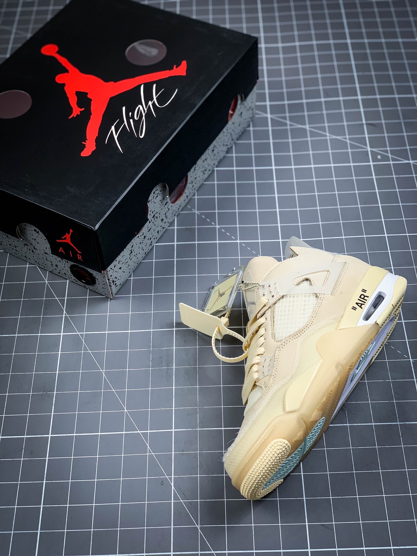 480 乔丹/Air Jordan 乔4 AJ4 aj4 AJ4 乔丹4代OFF-WHITE x Air Jordan 4 SP WMNS  CV9388-100