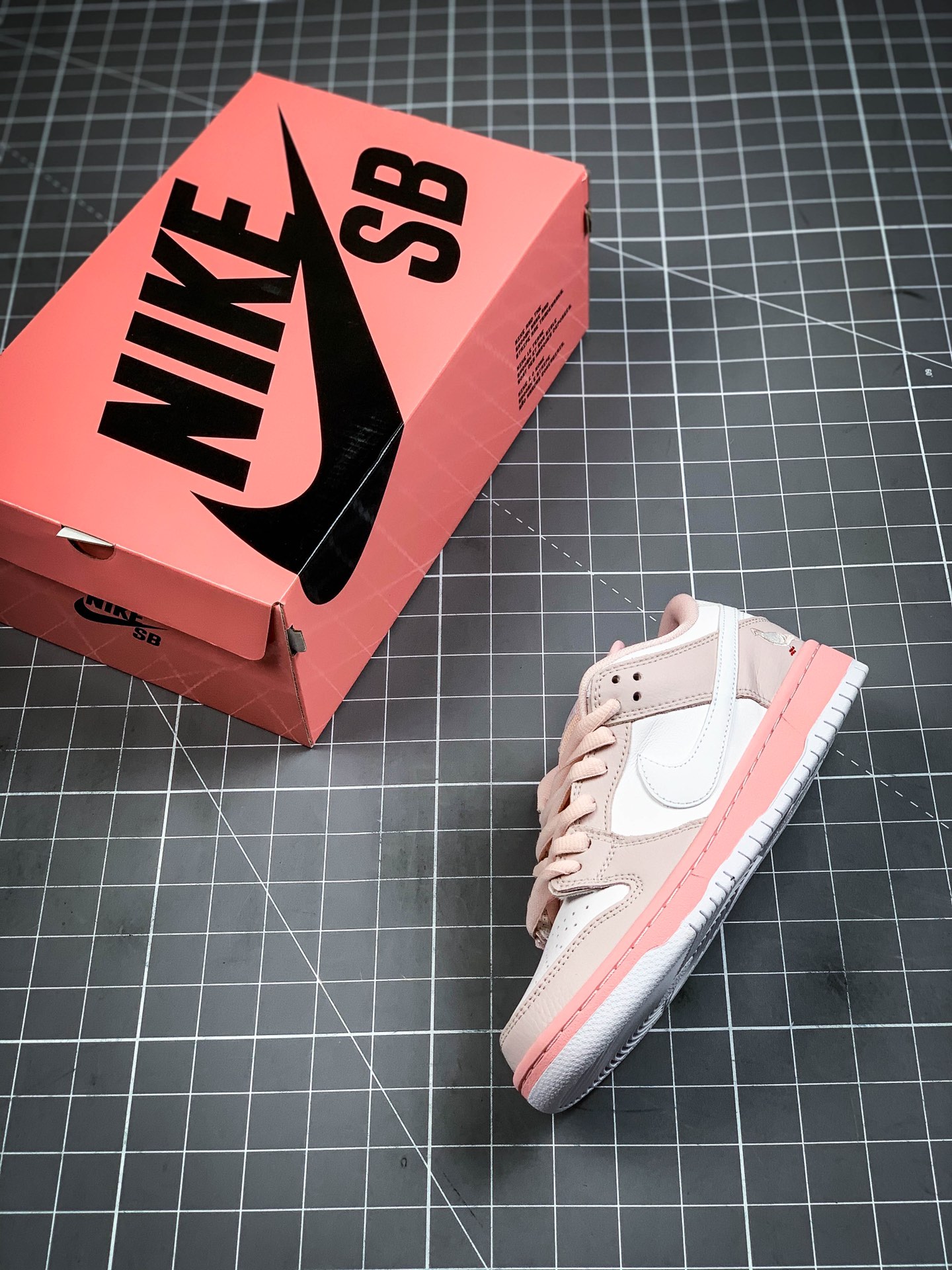 220 NK SB Dunk Low 粉鸽子 国外定制版 公司级实拍首发 BV1310-012