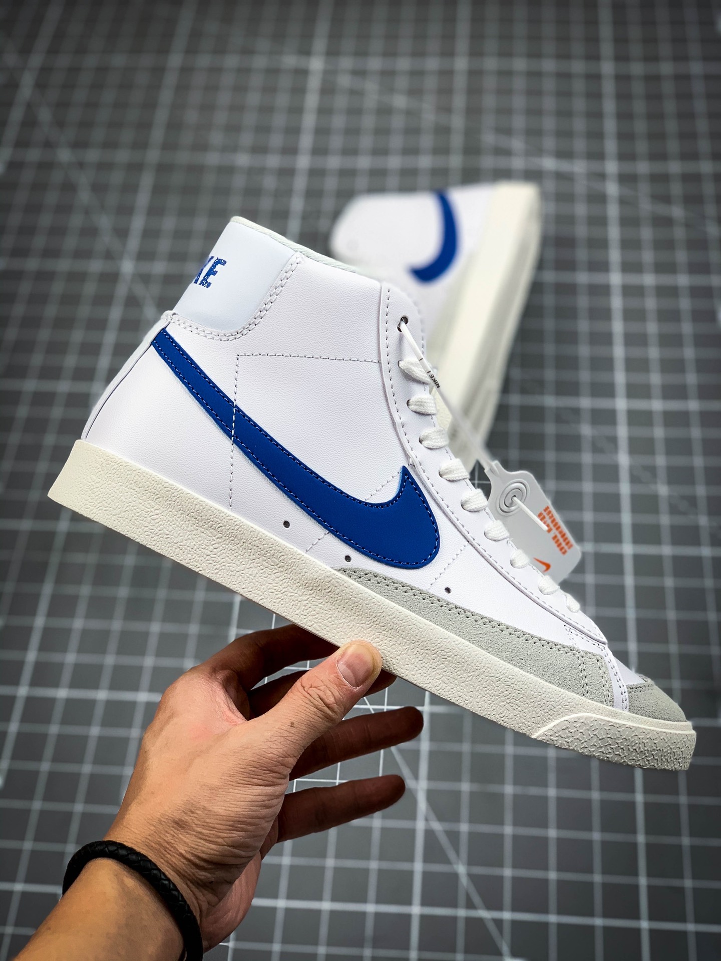 160 Nike Blazer Mid 77 Vintage 耐克 开拓者高帮休闲板鞋 BQ6806-103