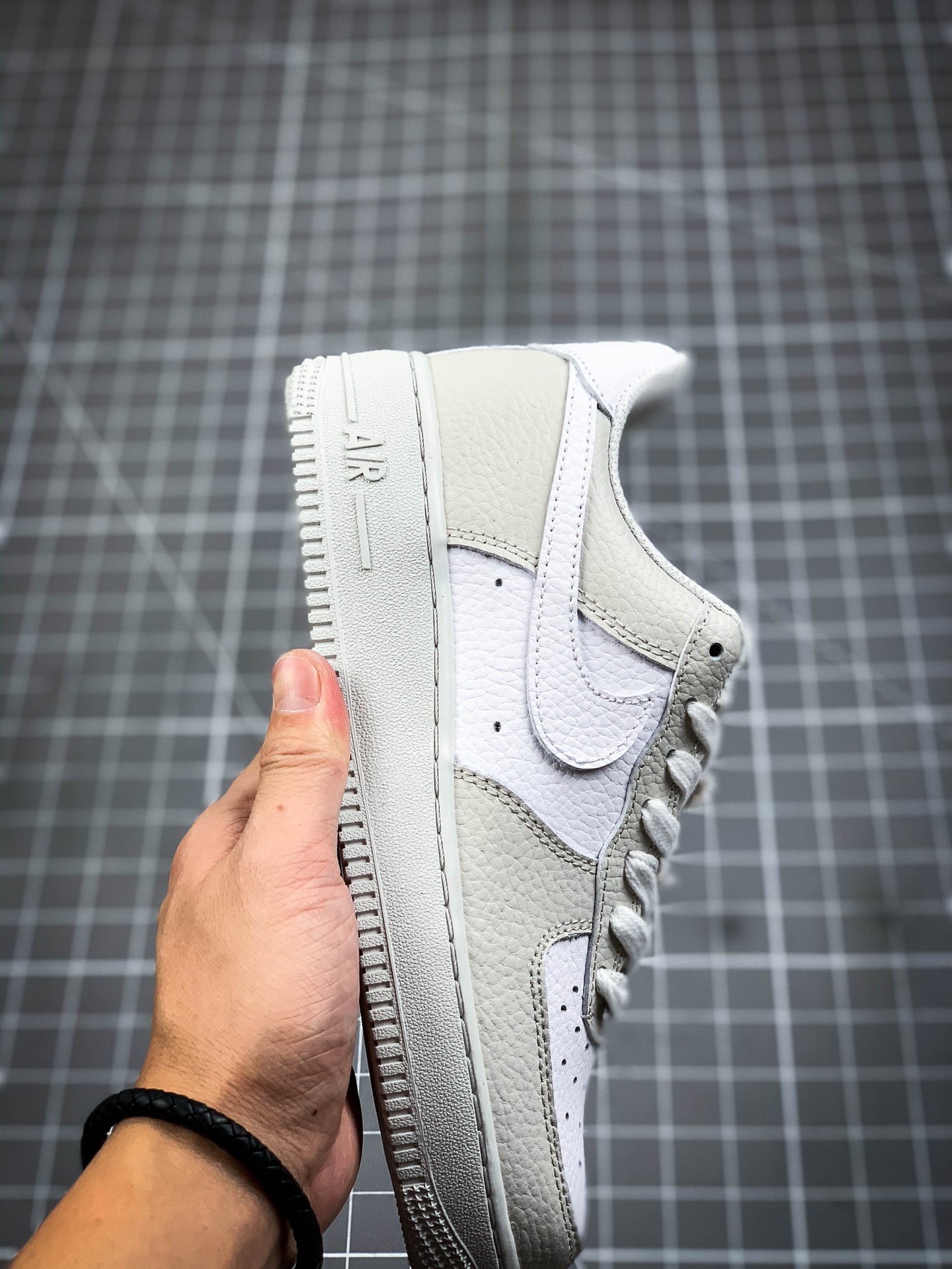 200 Nike Air Force 1 空军一号低帮休闲运动板鞋 DC1165-001
