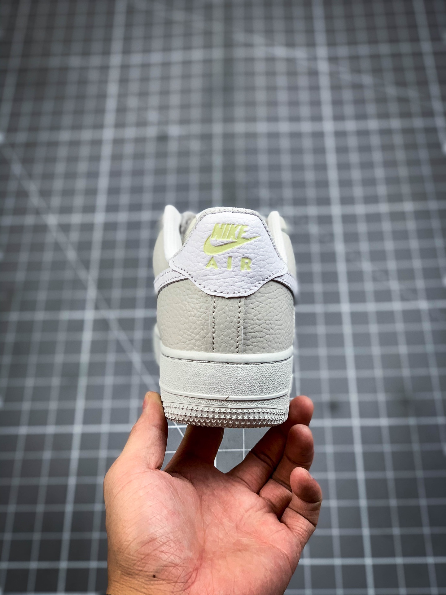 200 Nike Air Force 1 空军一号低帮休闲运动板鞋 DC1165-001