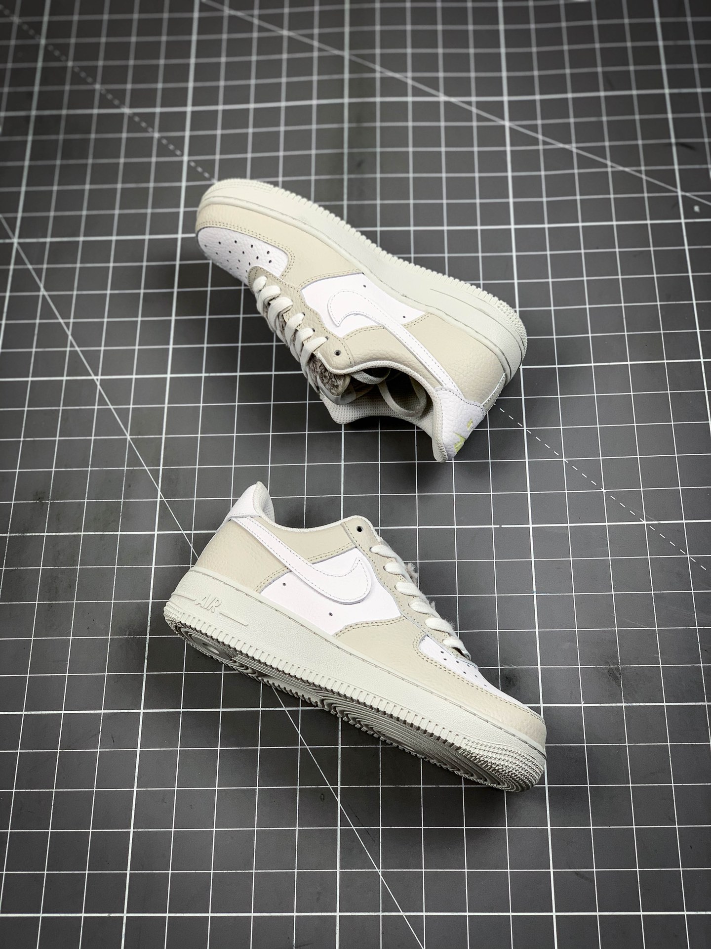 200 Nike Air Force 1 空军一号低帮休闲运动板鞋 DC1165-001