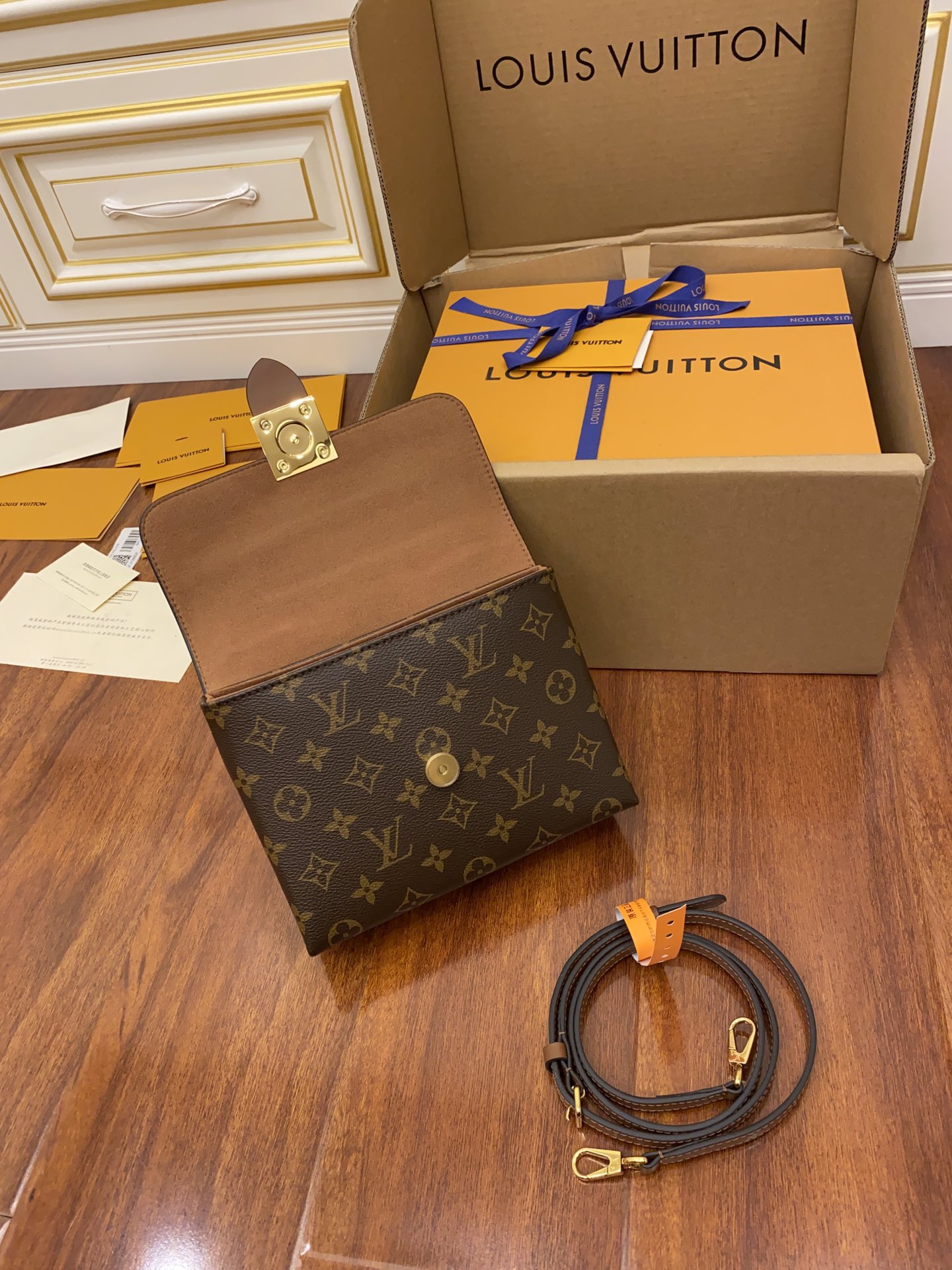 路易威登 Louis Vuitton 高定典藏经典高奢皮具手袋托特包斜挎包女包 #EA0A814E 4