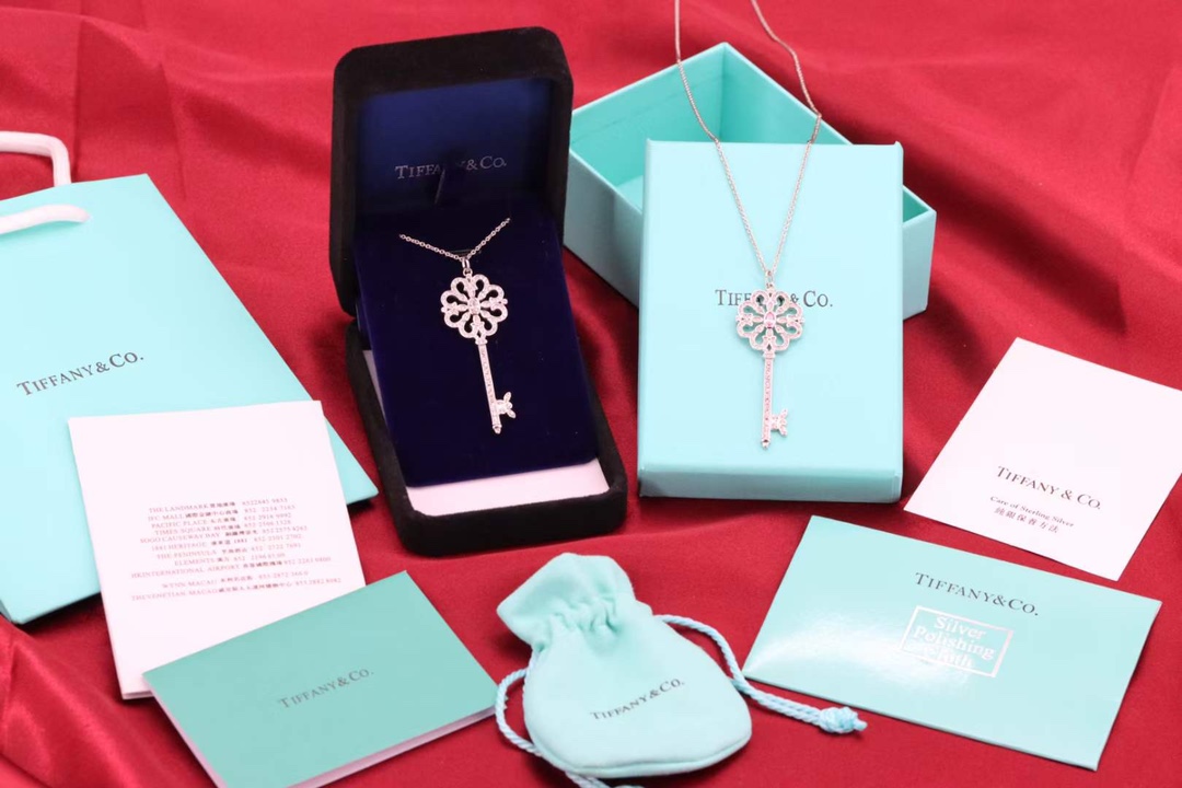 Tiffany & Co. Tiffany&Co. key 椭圆粉钻钥匙毛衣项链