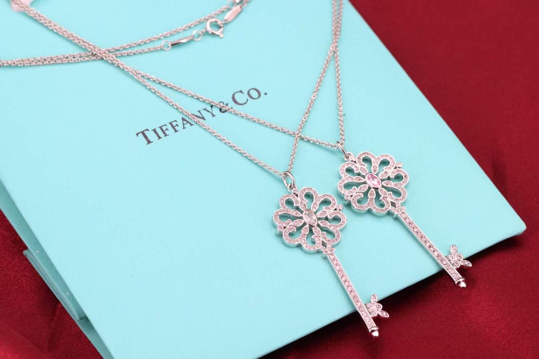 Tiffany & Co. Tiffany&Co. key 椭圆粉钻钥匙毛衣项链