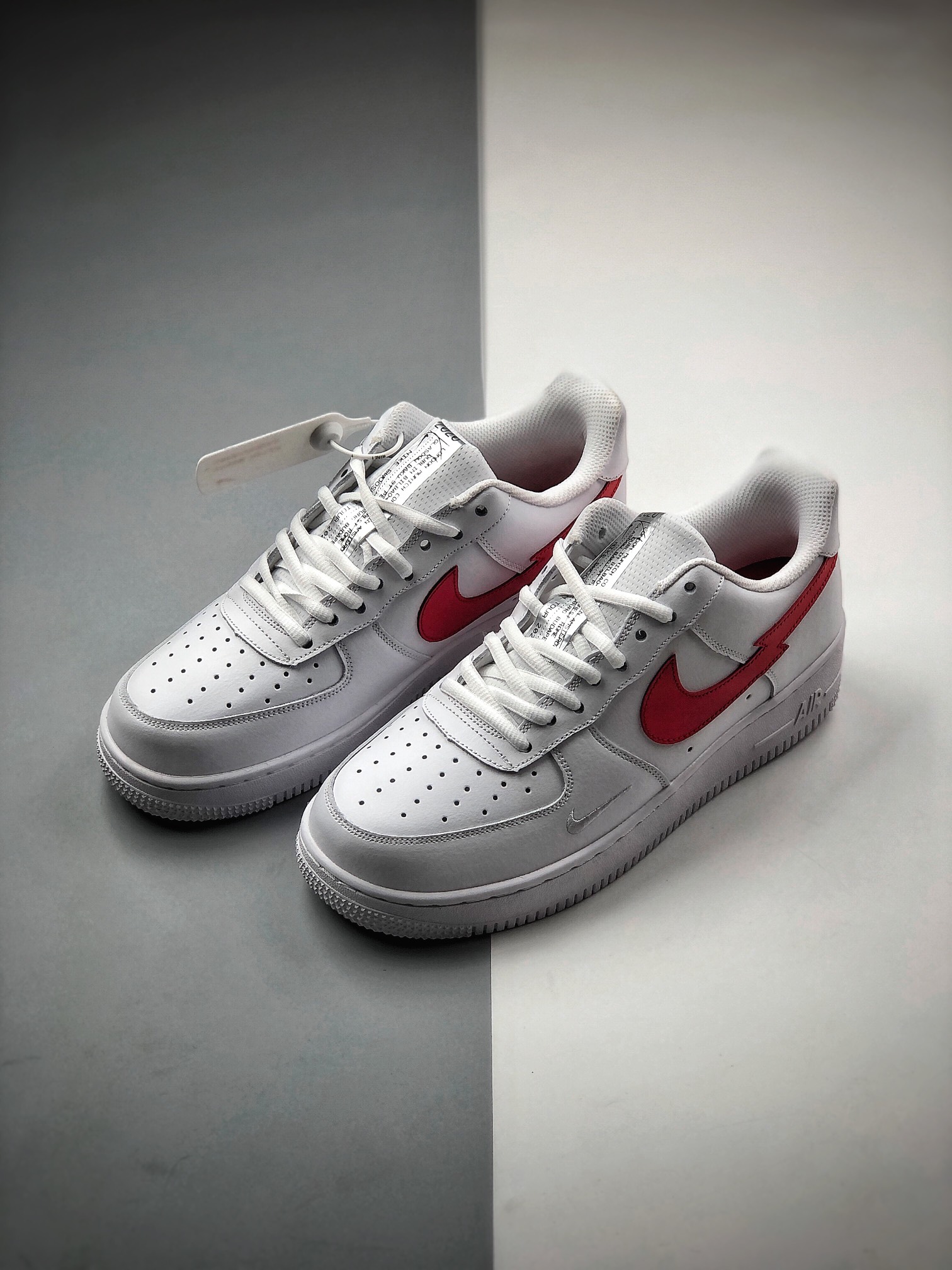 150 Nike 空军一号运动休闲板鞋CW7577-100