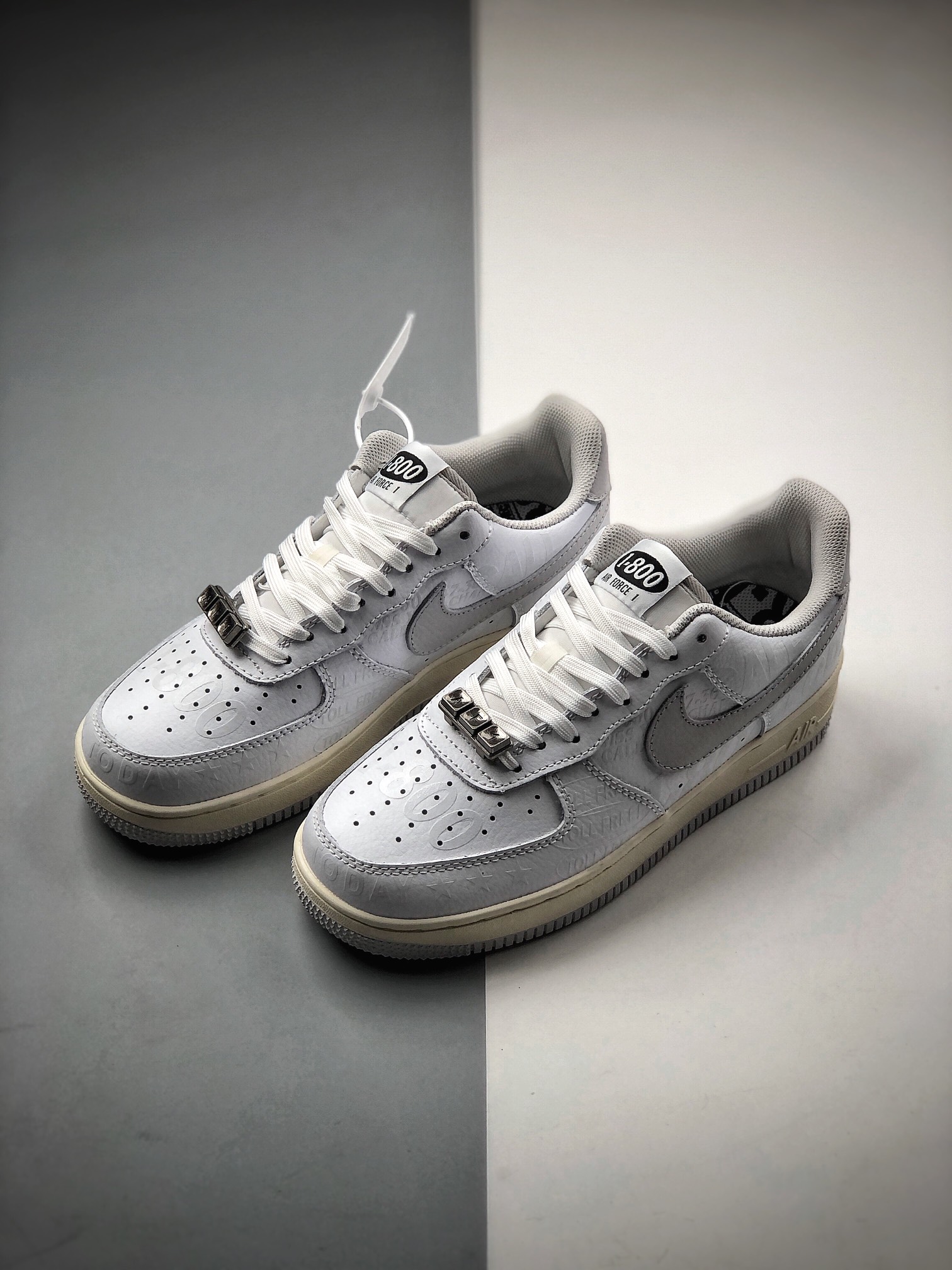 200 Nike 空军一号运动休闲板鞋 CJ1631-100