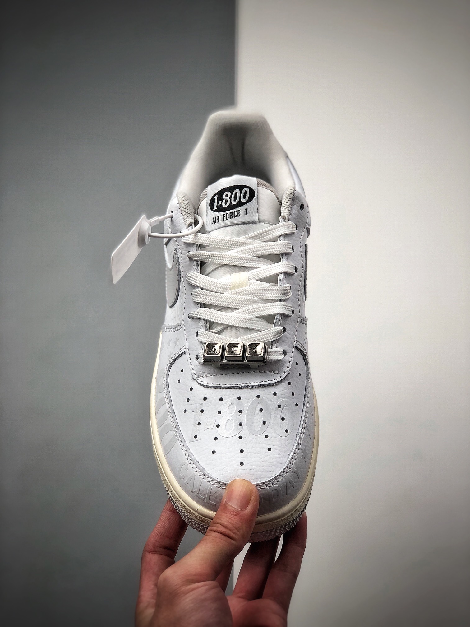 200 Nike 空军一号运动休闲板鞋 CJ1631-100