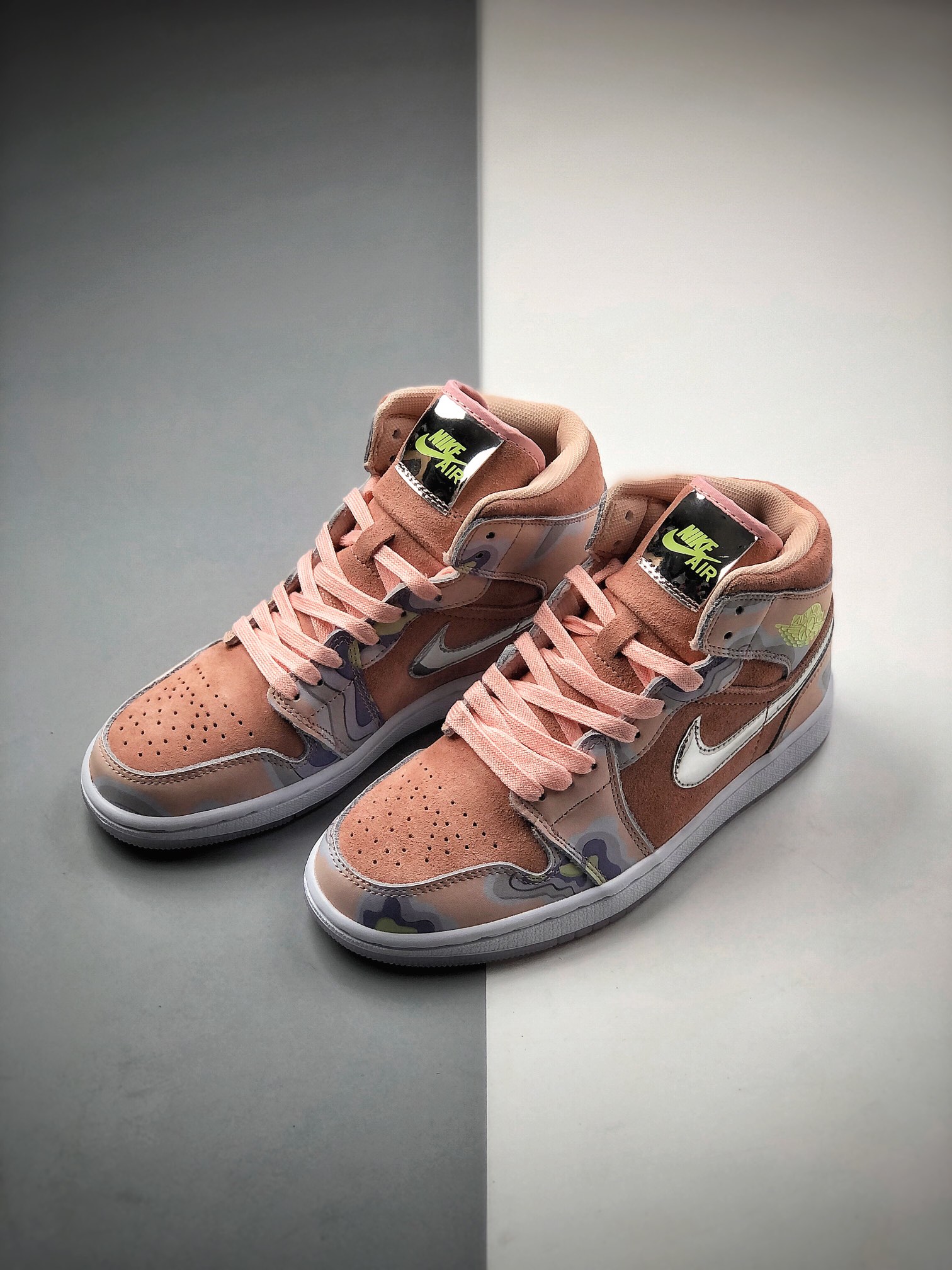 240  Air Jordan 1 Mid白银紫中帮AJ1 乔丹1代 aj1 乔1 中邦Air Jordan 1 CW6008-600