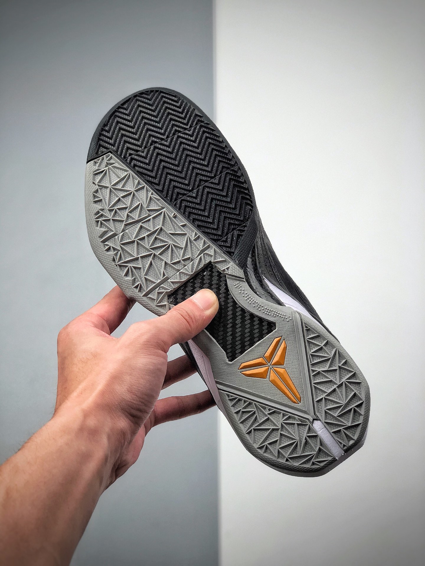 260  Nike Zoom Kobe VII visibility  Cloak 科比7代复刻实战运动低帮文化篮球鞋488371-800