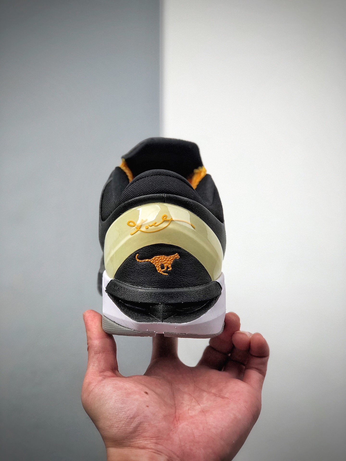 260  Nike Zoom Kobe VII visibility  Cloak 科比7代复刻实战运动低帮文化篮球鞋488371-800