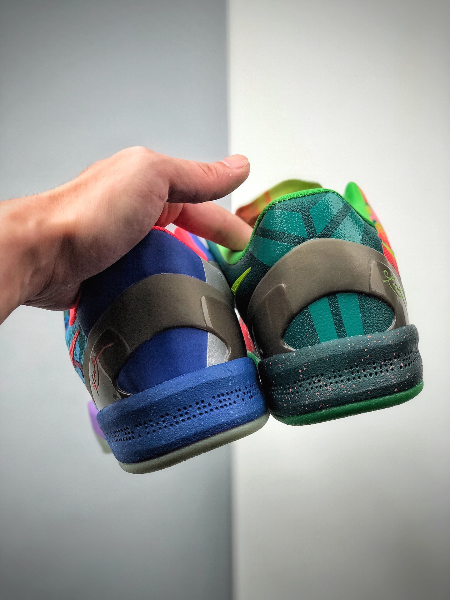 260  公司品质 耐克NIKE Kobe 8 SYSTEM PP  实战篮球鞋运动鞋 635438-800