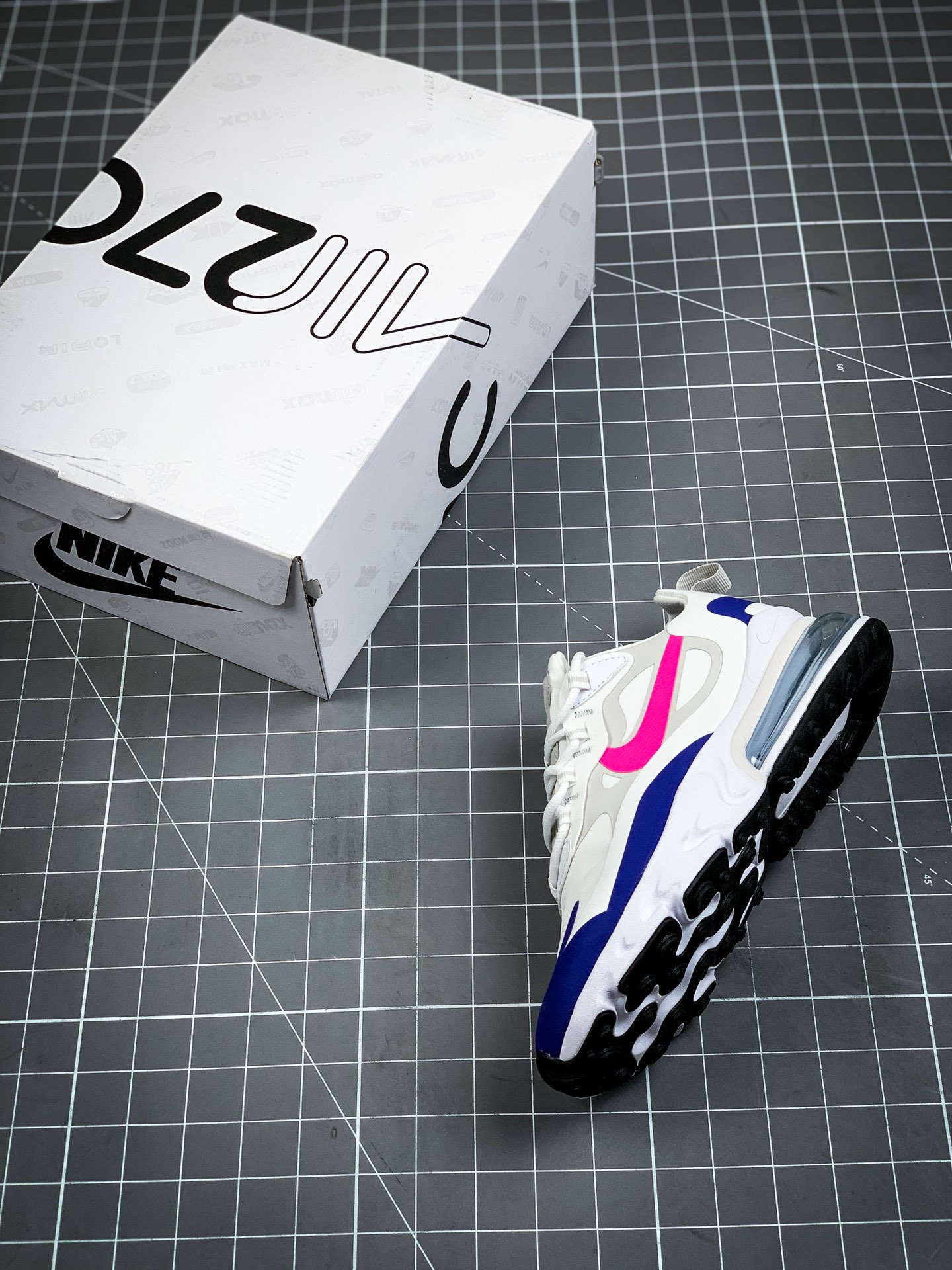 200 Nike Max 270 React 混合科技半掌气垫 CU7833-101
