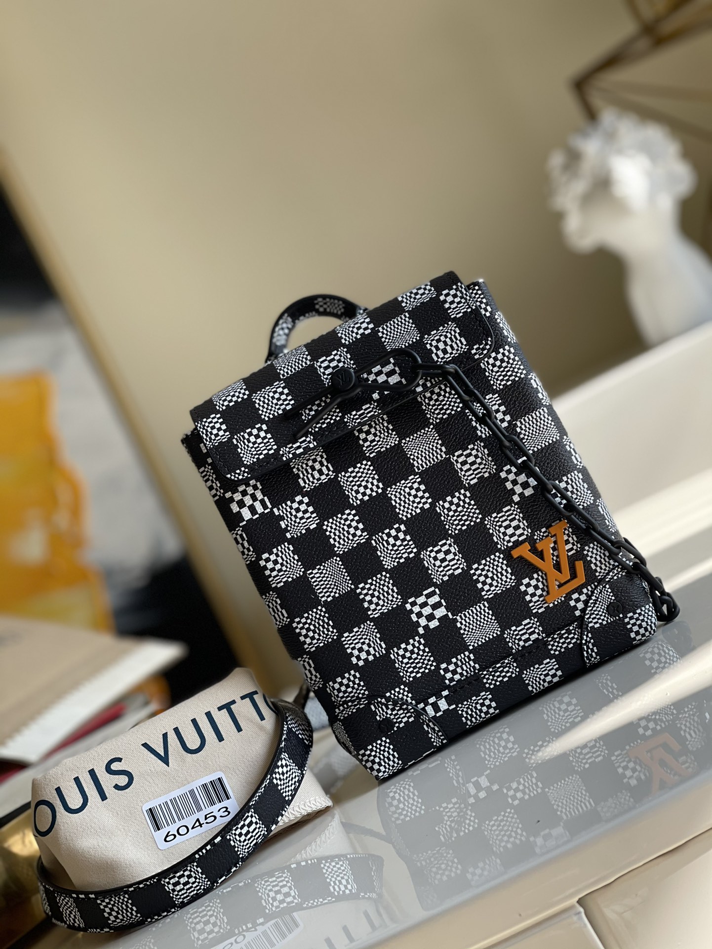 NO:396605,[Exclusive real photo N60453 black and white grid] mini backpack crossbody new Zoooom with friend series spring and summer series, the new series is very trendy toy style, inclusive and diverse, full of fun, reshaping and adding from past fabrics, creative and inspiring styles, size 18x20x5cm L.600, LV [original leather], louis vuitton, backpacks19860909【独家实拍N60453黑白格】迷你背包斜挎 新款 Zoooom with friend系列 春夏系列,全新系列非常有潮玩风格,包容和多元,充满趣味,从过往的面料、创意灵感款式等再次重塑与加码,尺寸18x20x5cm L.600,LV【原厂皮】,louis vuitton,backpacks,Bag