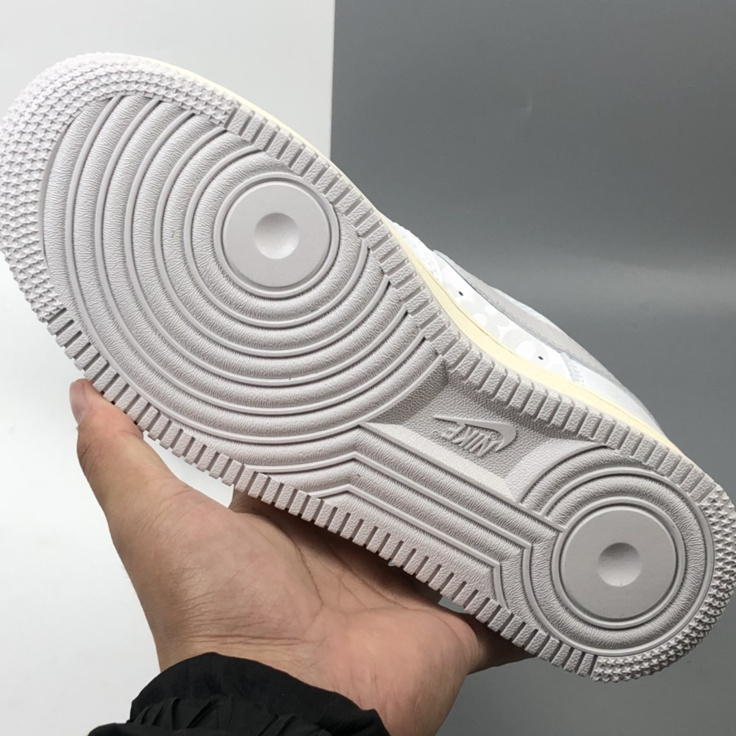 200 NK Air Force 1'07 Premium ”Toll Free”空军一号经典低帮百搭休闲运动板鞋 CJ1631-100