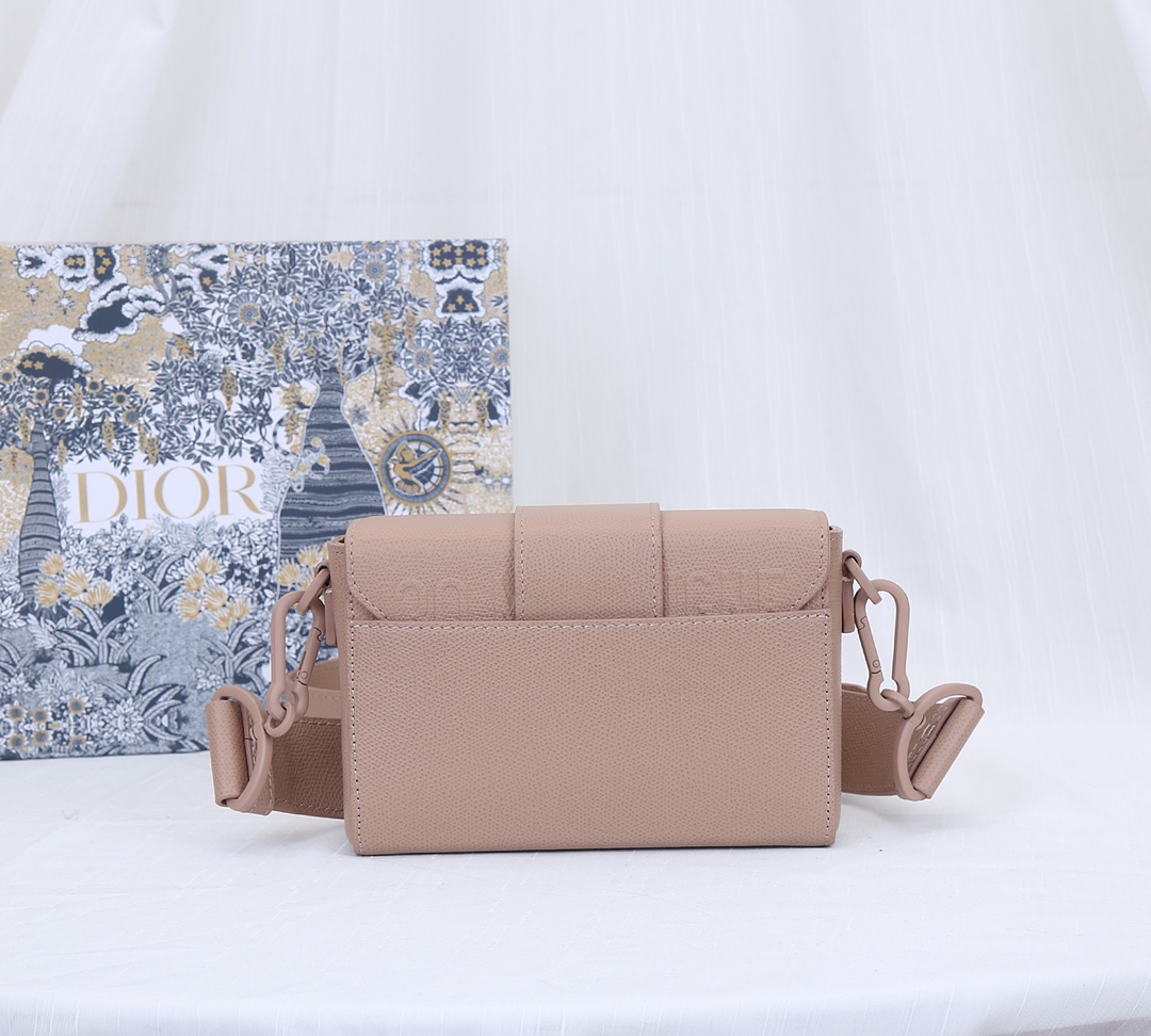 迪奥Dior顶级进口原厂牛皮蒙田盒子包Di0r30Montaigne迷你号重磅款手掌纹蒙田包灵感来自Di