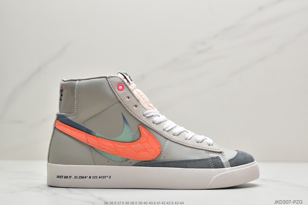 160 公司级耐克Nike Blazer Mid '77女子运动鞋DC0707-164
