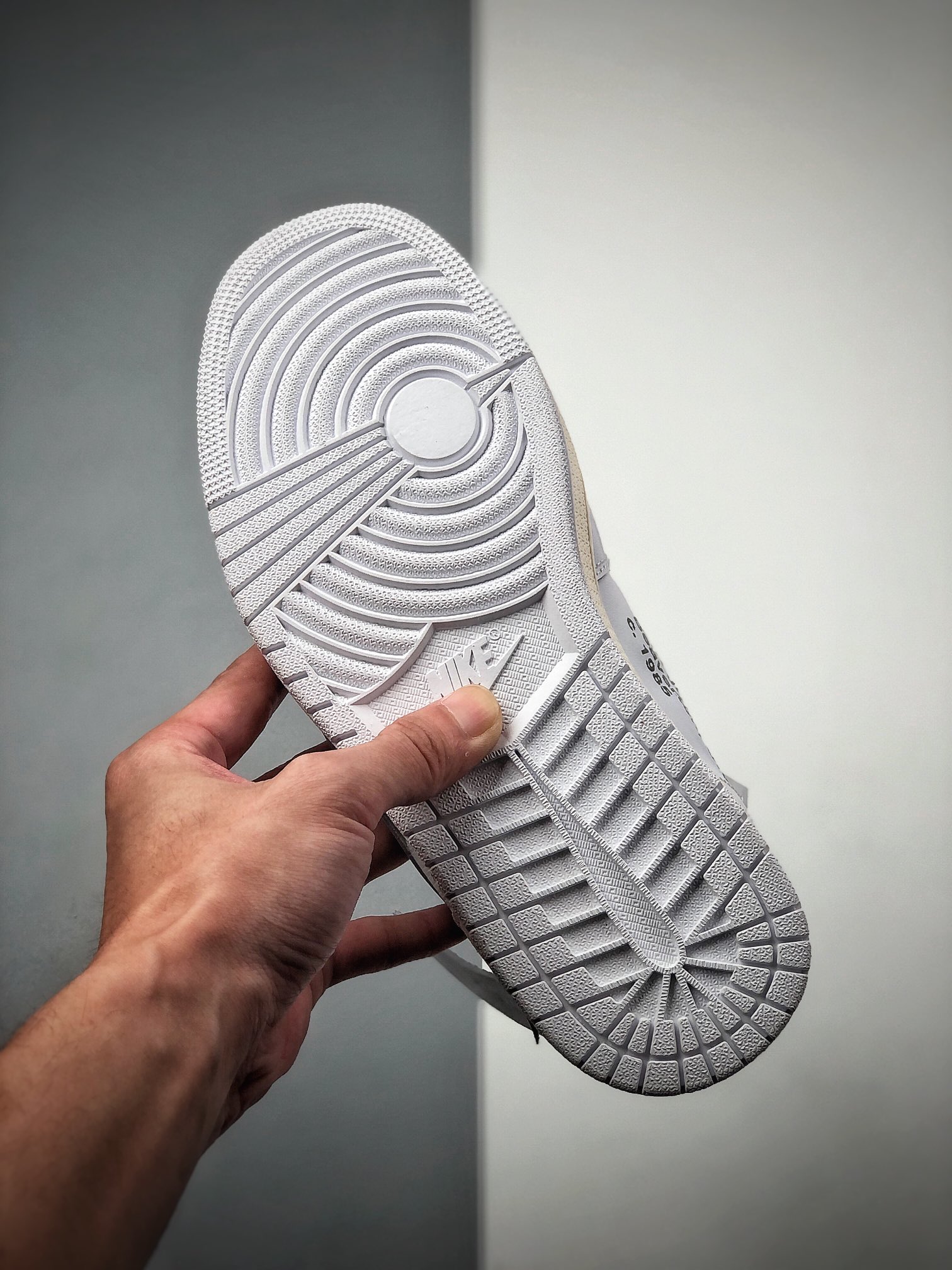 300  Air Jordan 1 X OFF-WHITE 高帮 白联名 AJ1 乔丹1代AQ0818-100