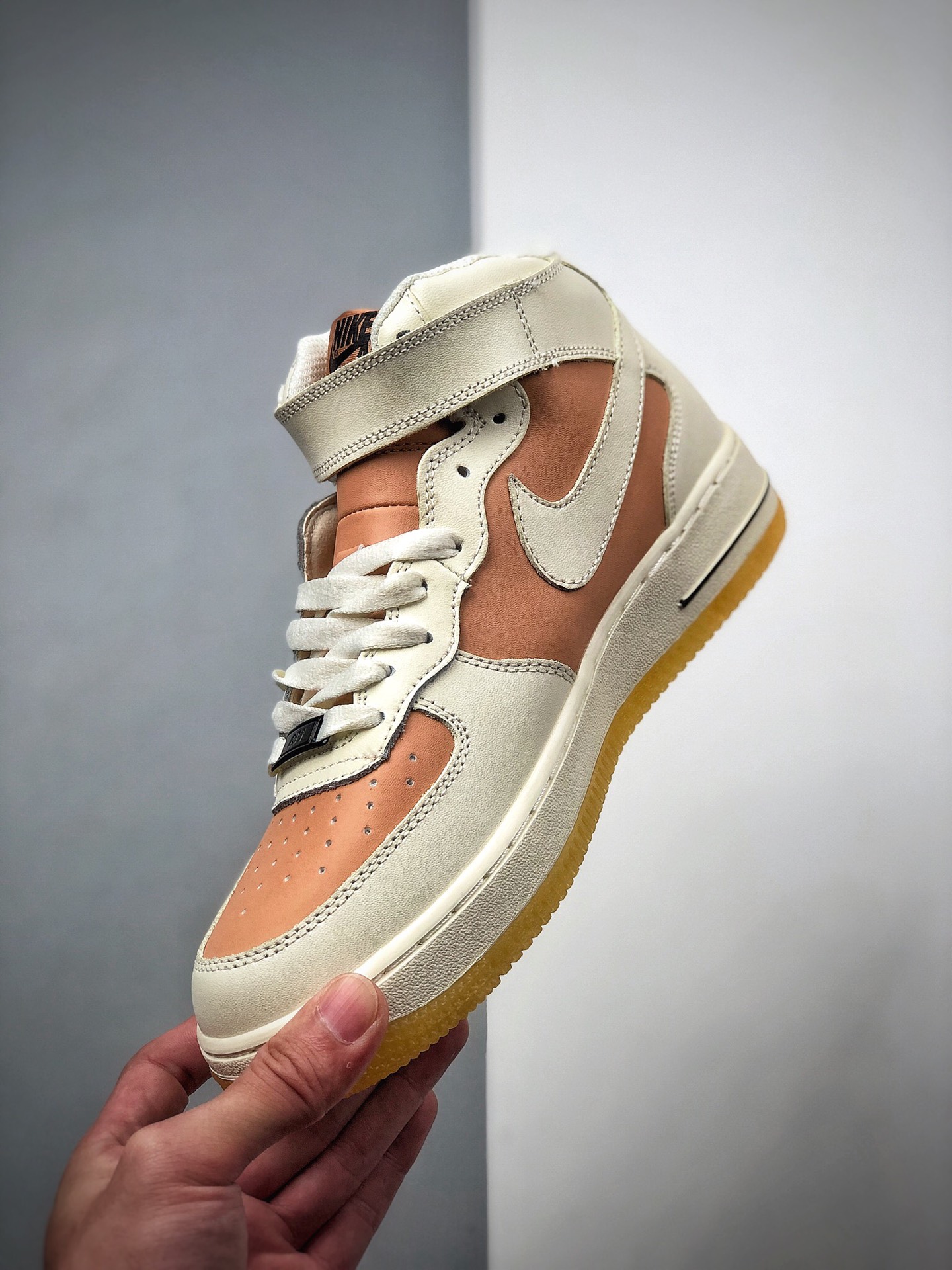 220 Nike 空军一号运动休闲板鞋 773255-906