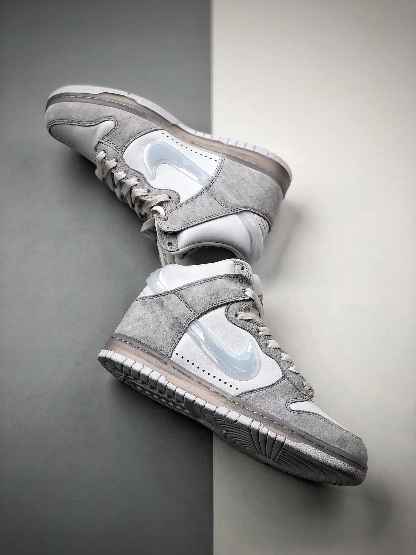 280  Slam Jam x Nike Dunk High 联名系列磨砂皮革高帮休闲滑板鞋 DA1639-100