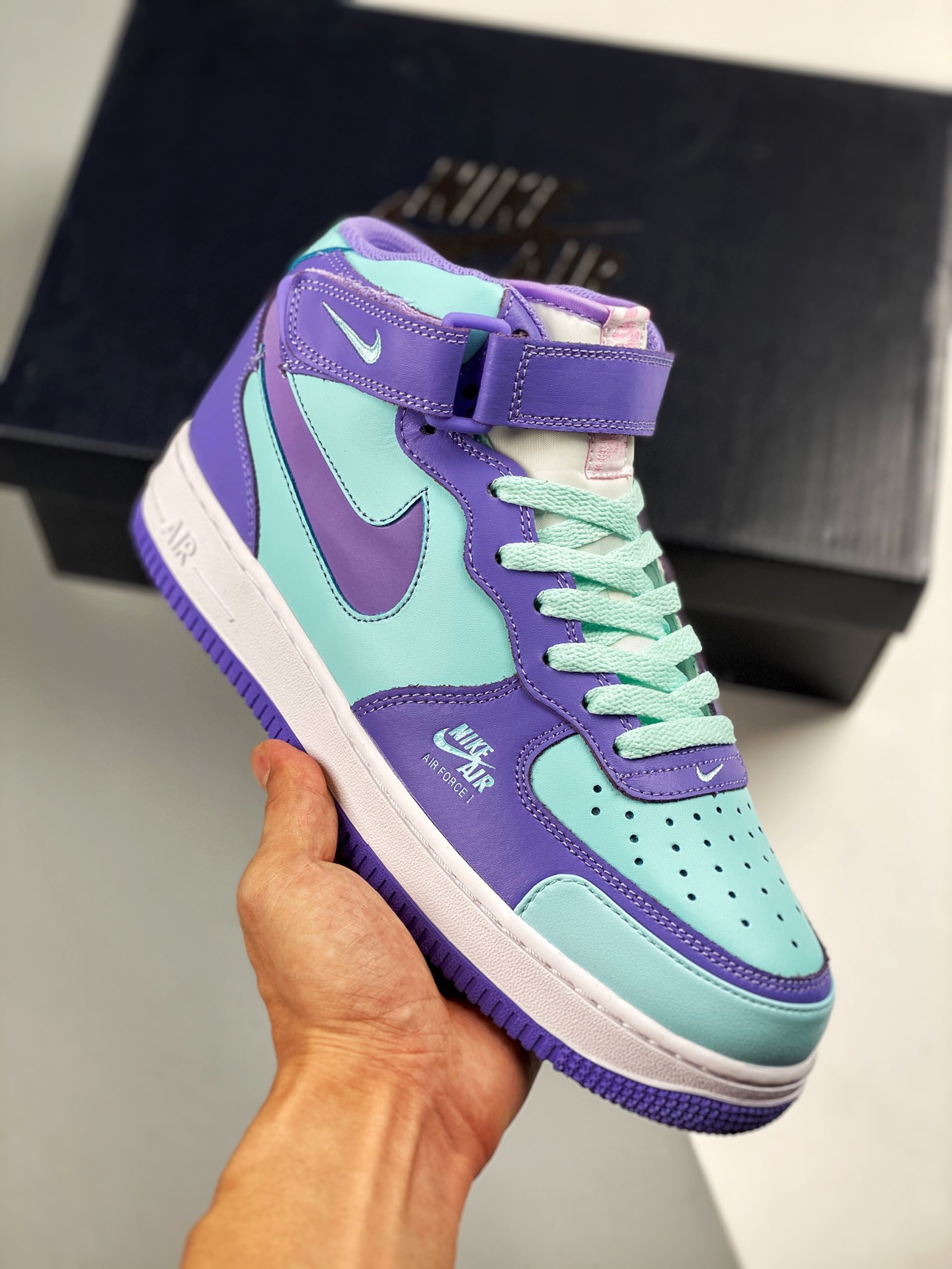 Air Force 1 Premium "White/black" 3M reflectante, violeta. Número de artículo: CV3039-100 Tallas: 36 36.5 37.5 38 38.5 …