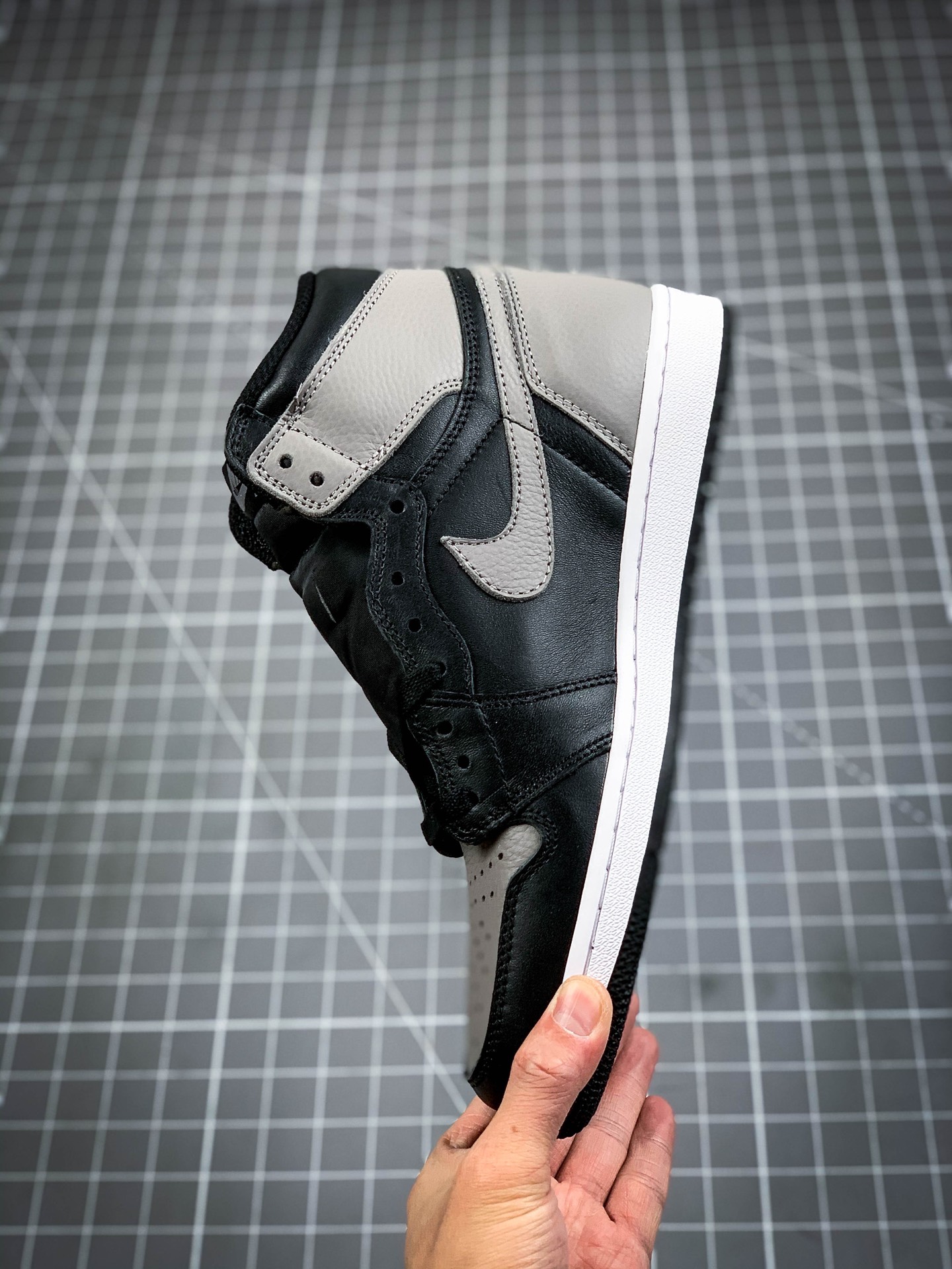 240 Air Jordan 1 AJ1 Retro High OG ” Shadow ”  灰影子 555088-013