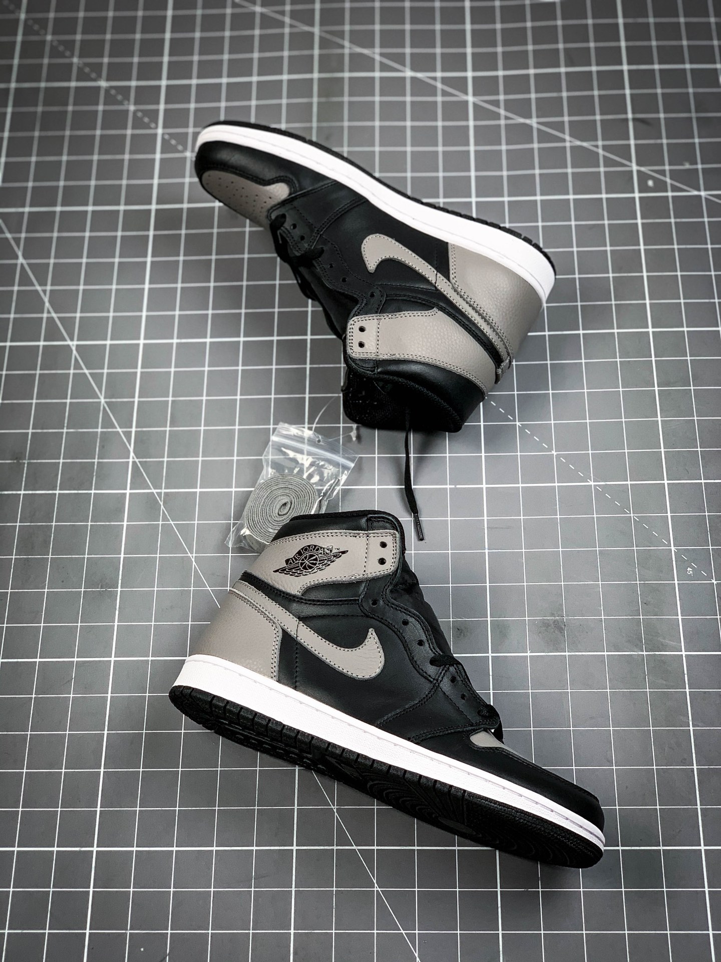 240 Air Jordan 1 AJ1 Retro High OG ” Shadow ”  灰影子 555088-013