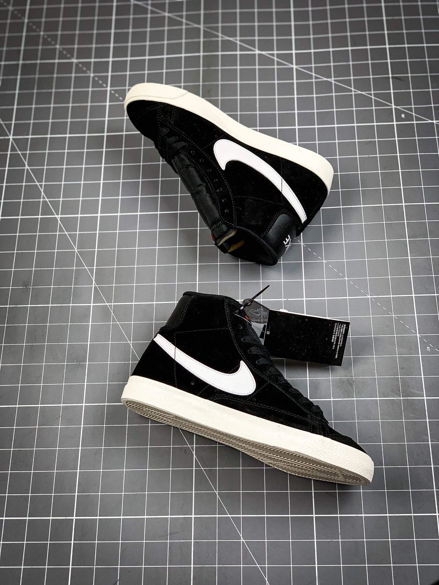 190 Nike Blazer Mid '77 Suede 开拓者经典黑白高帮百搭休闲板鞋 CI1172-005