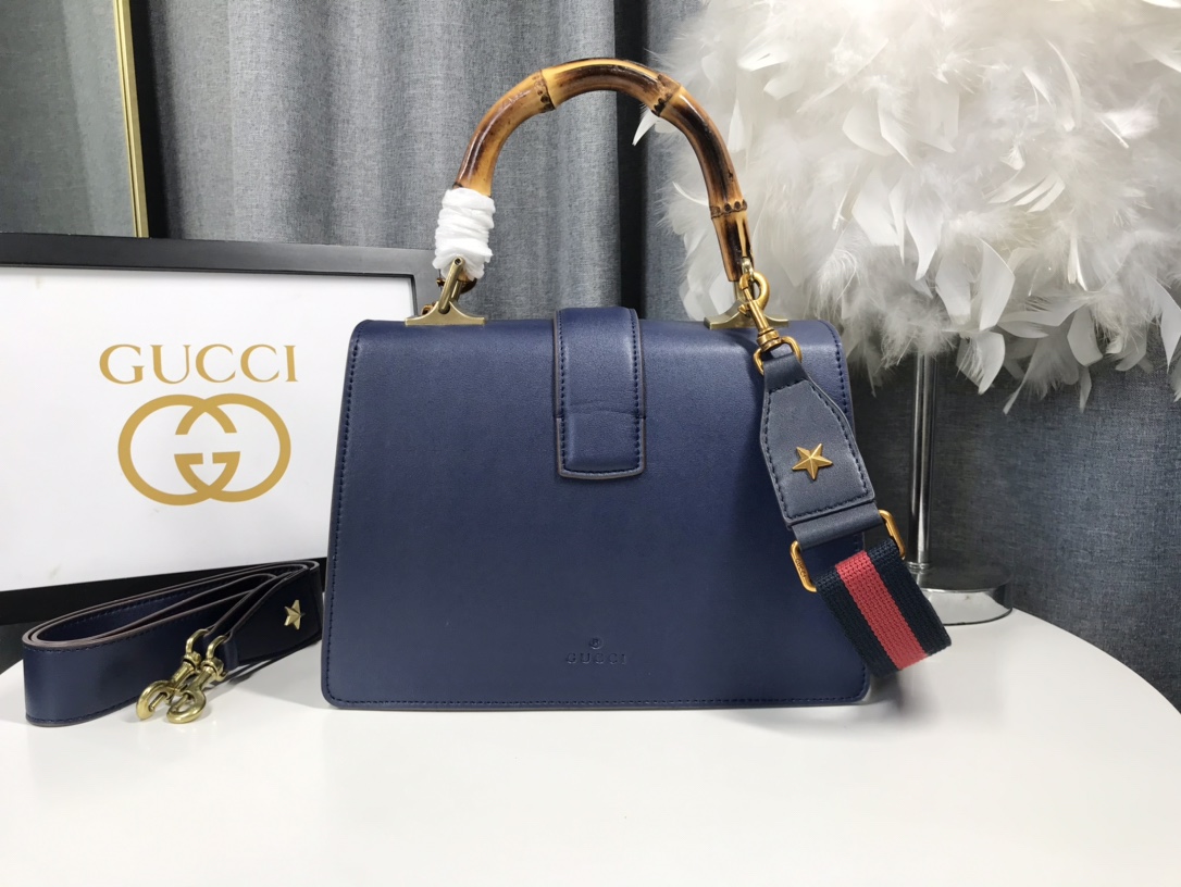 IG家 早春新作 竹節包 - 輝く鹿纹牛皮使用