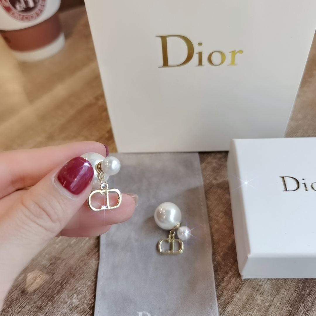 dio*刘雨昕baby同款CD珍珠耳环 2