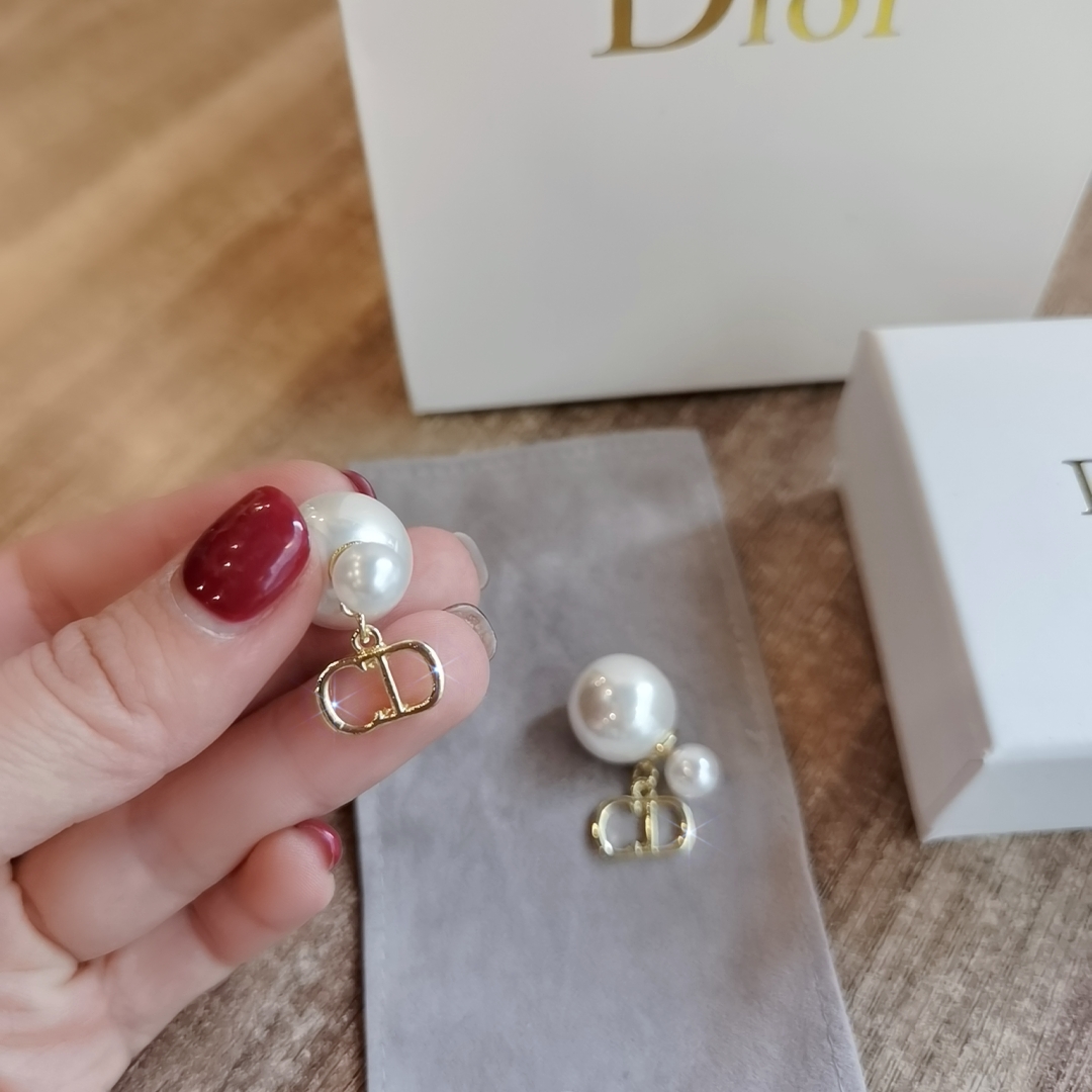 dio*刘雨昕baby同款CD珍珠耳环 8
