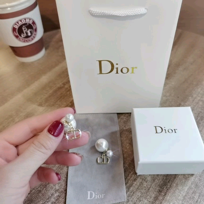 Dior luxury earrings
