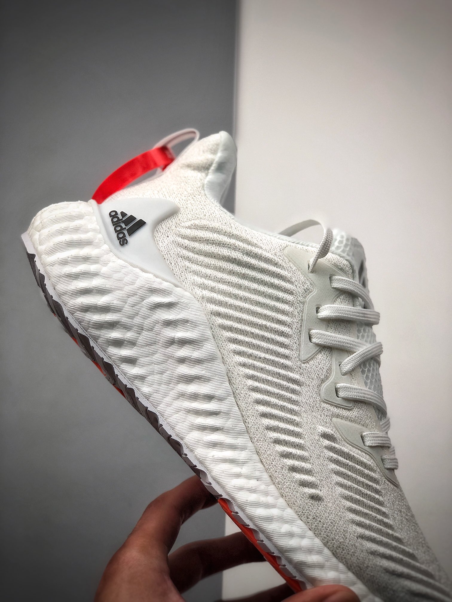 200  Adidas 阿迪达斯 AlphaBounce  Boost 阿尔法爆米花大底休闲跑步鞋