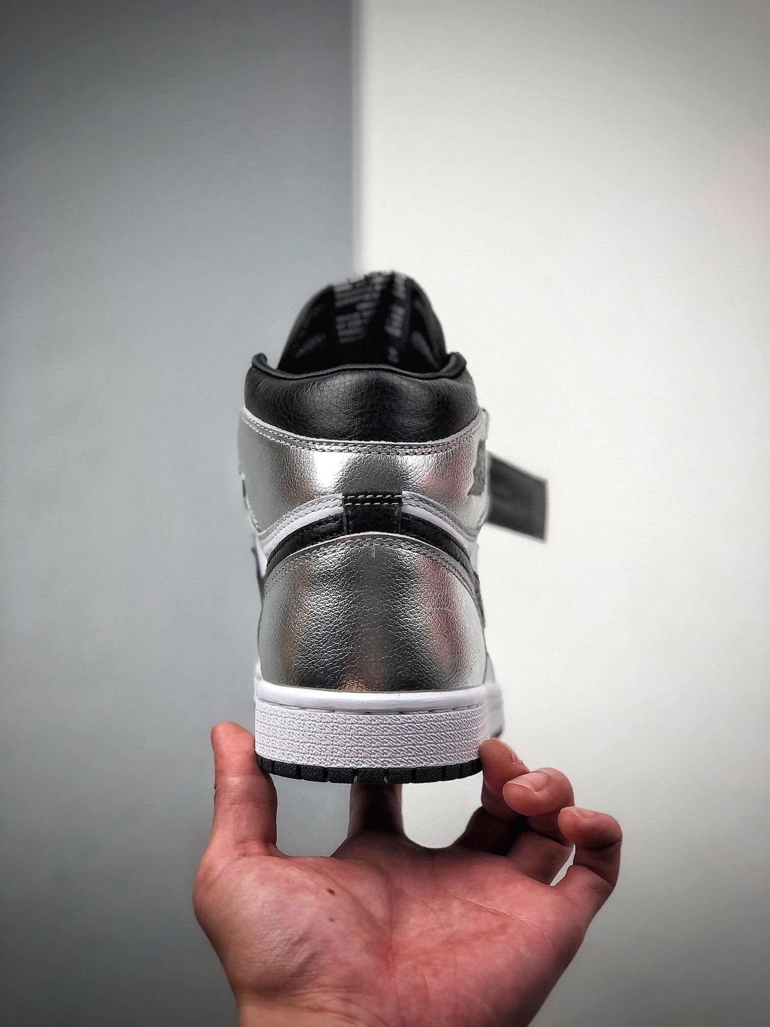 450  Nike Wmns Jordan 1 High   OG 黑银 AJ1乔丹一代高帮经典复古文化休闲运动篮球鞋 CD0461-001